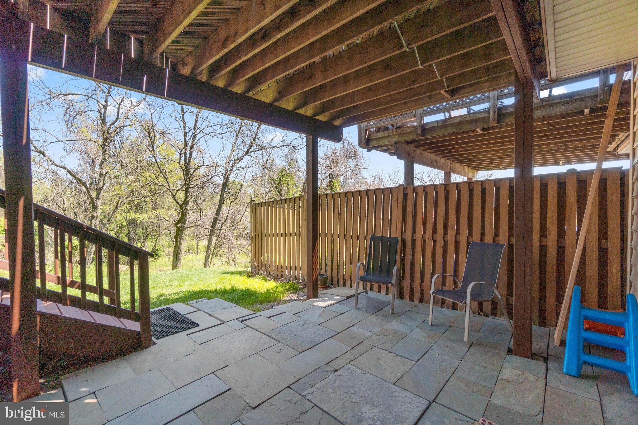 MANOR OAKS - Residential