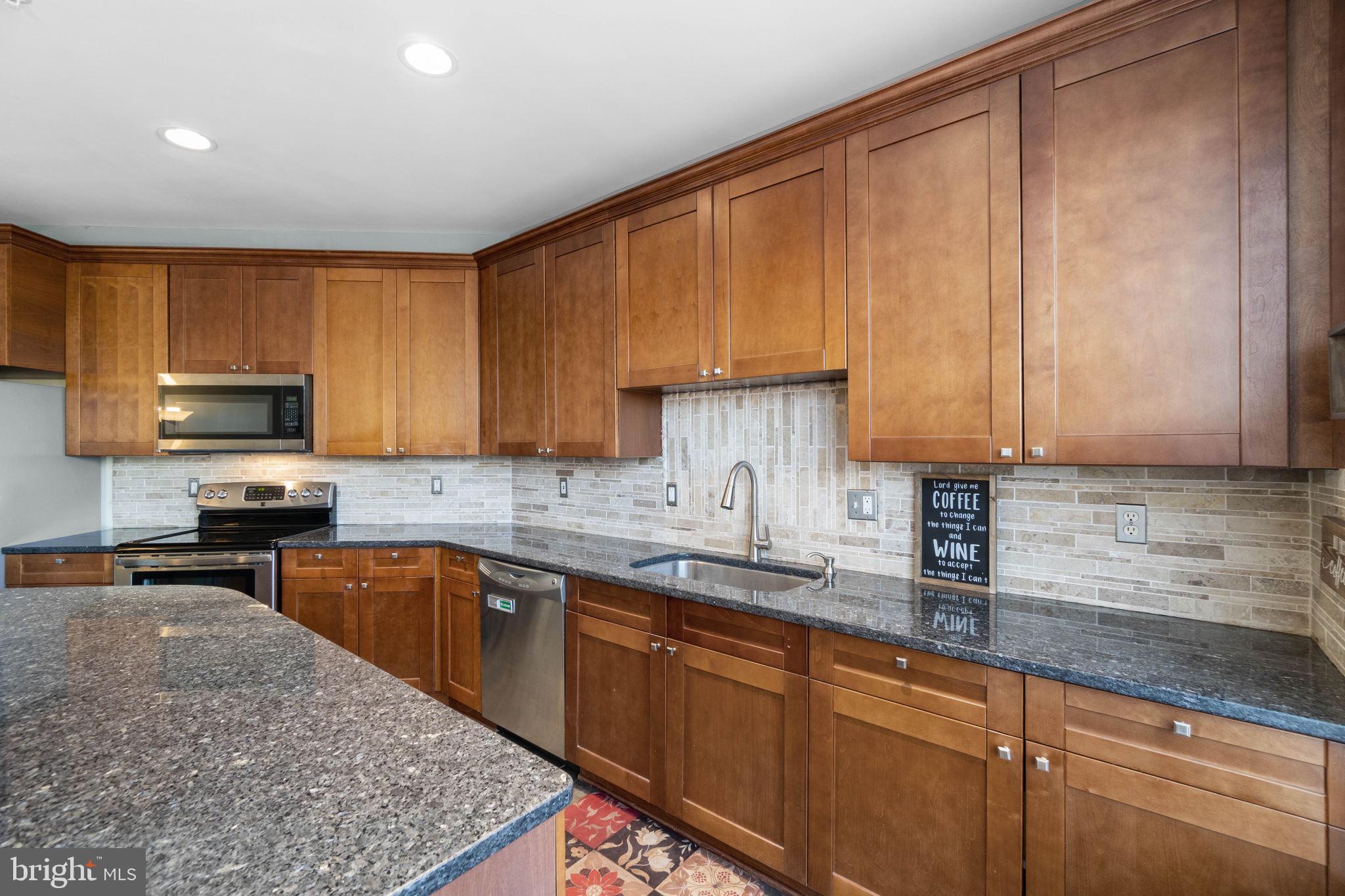 MANOR OAKS - Residential