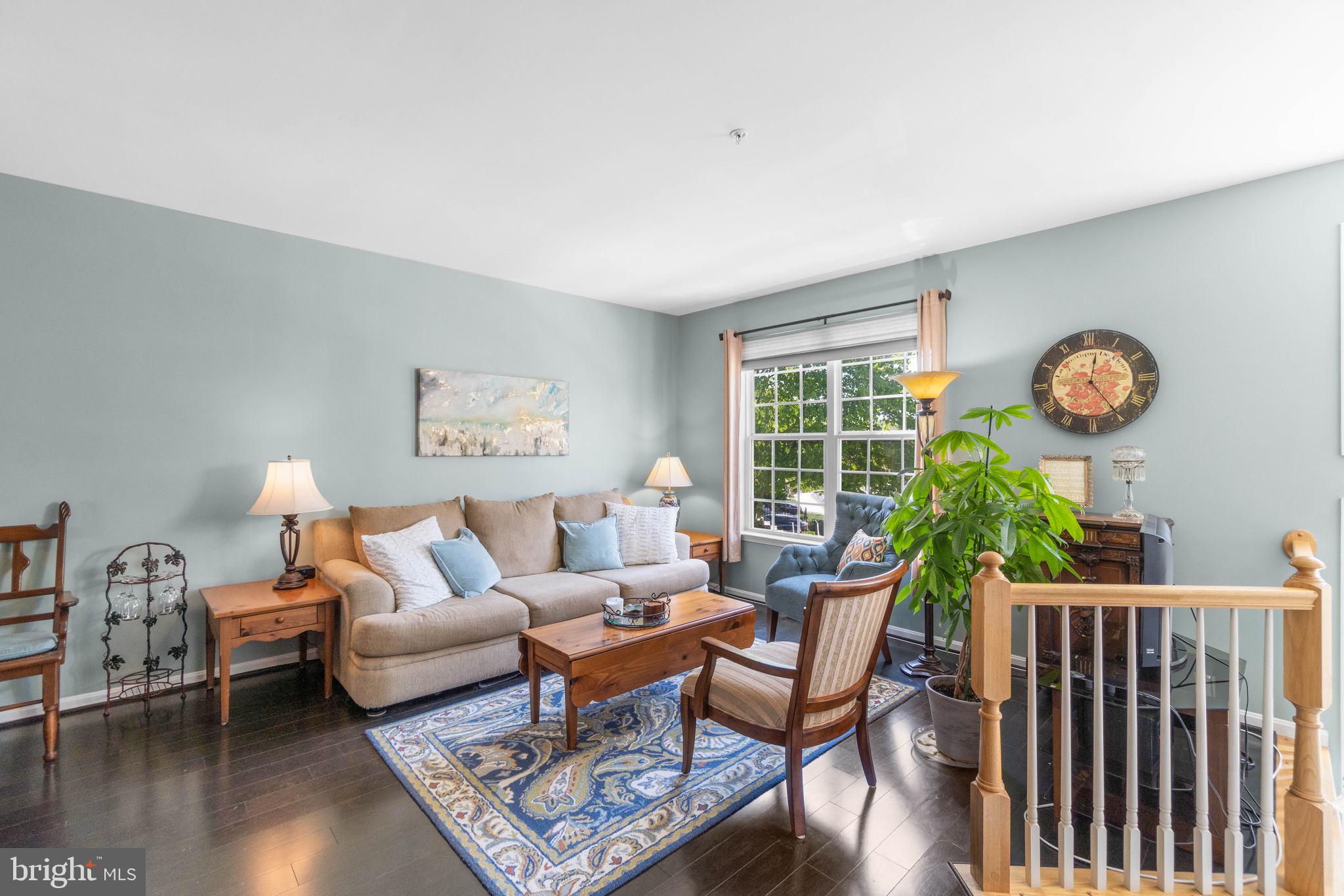 MANOR OAKS - Residential