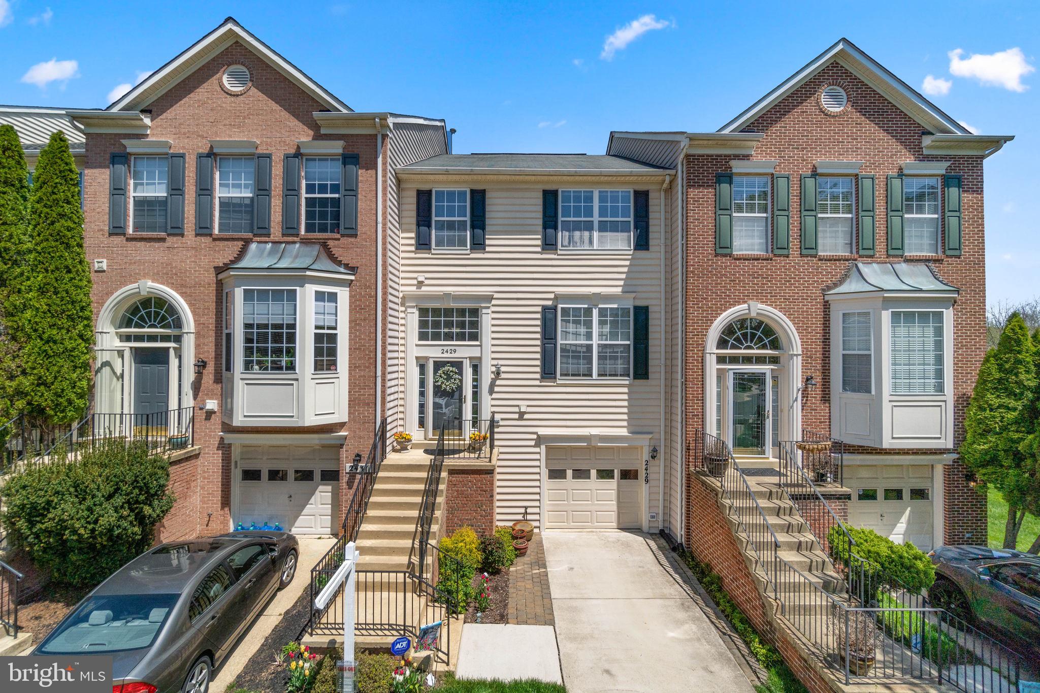 MANOR OAKS - Residential