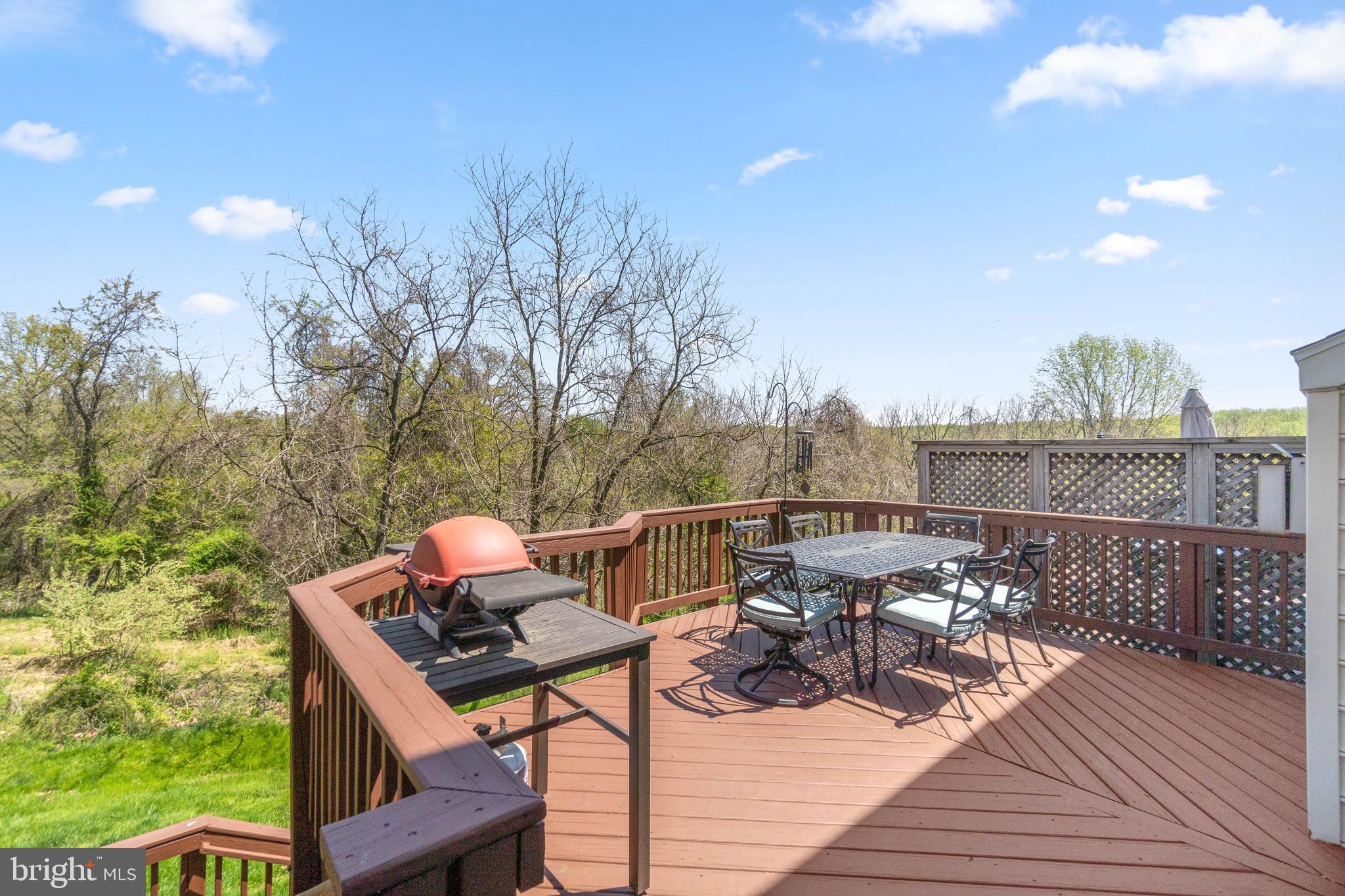 MANOR OAKS - Residential