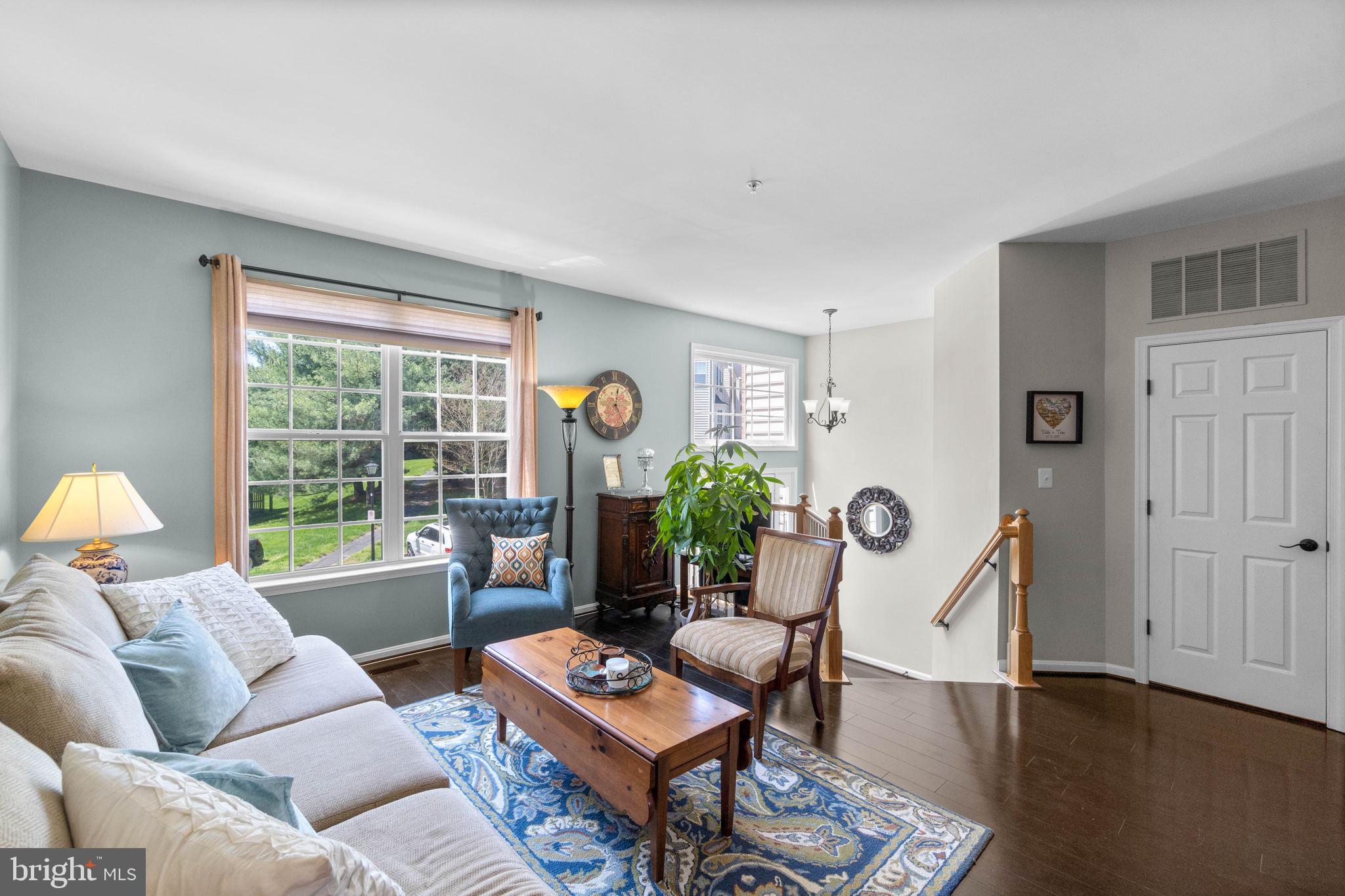 MANOR OAKS - Residential