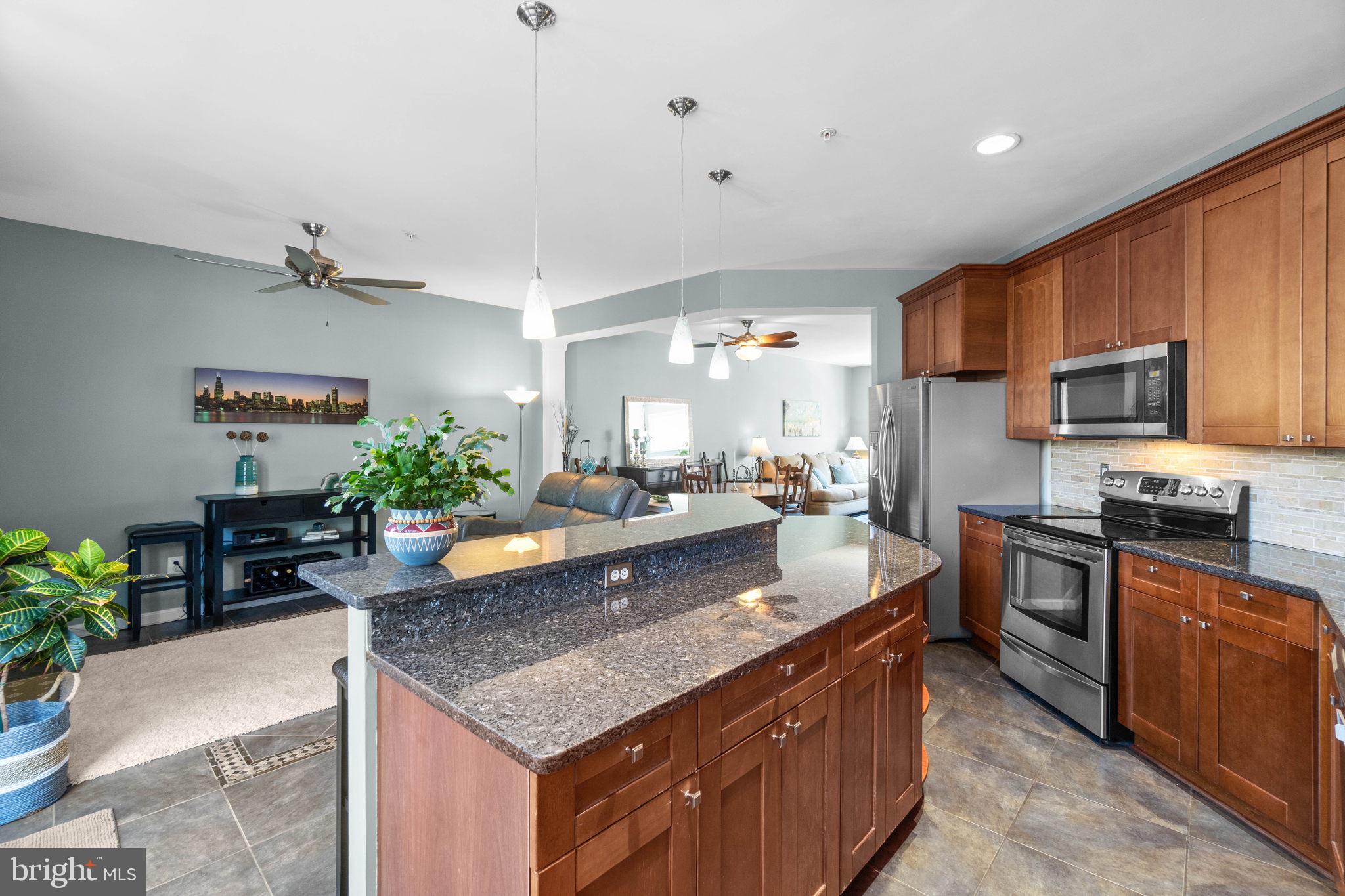 MANOR OAKS - Residential