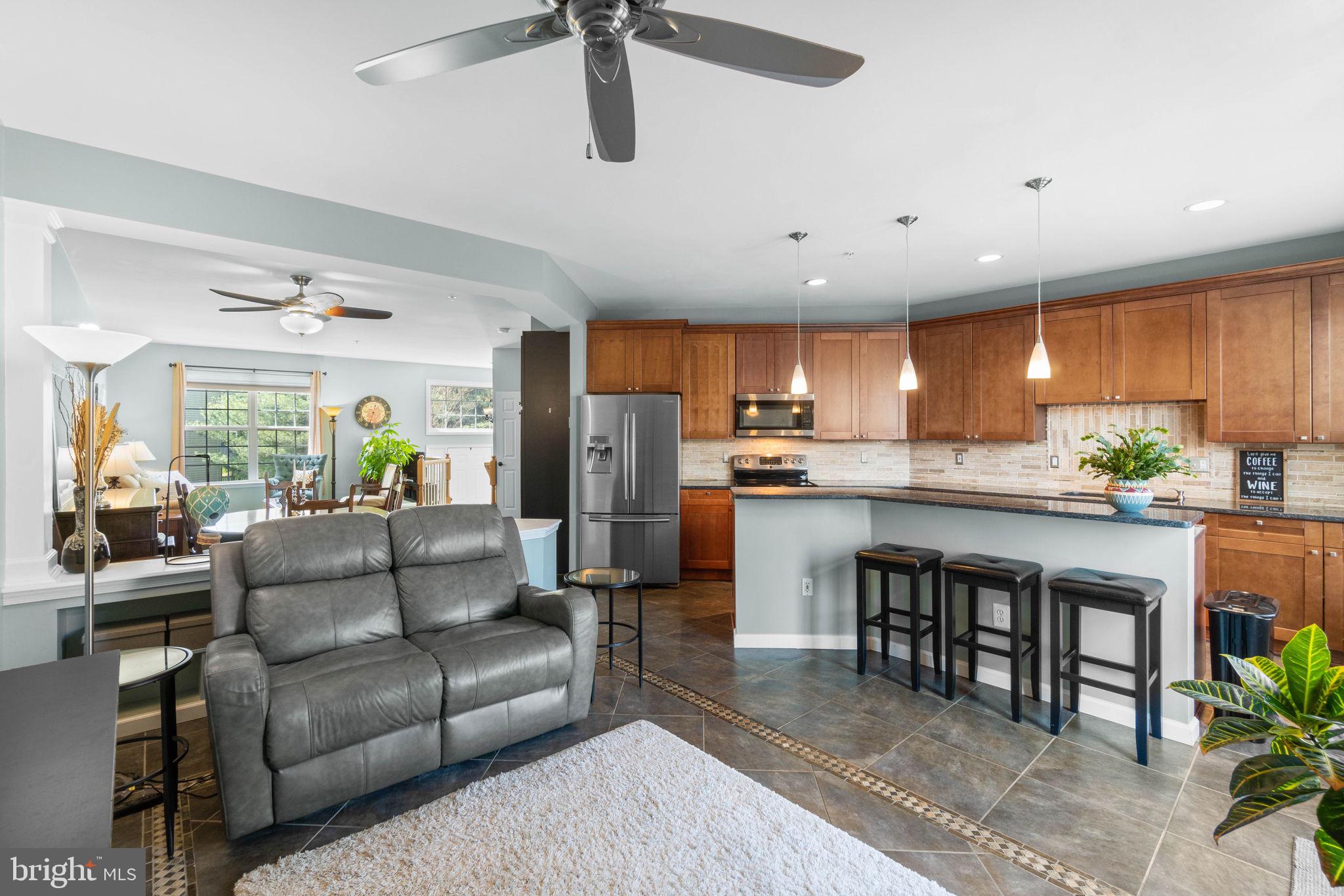 MANOR OAKS - Residential