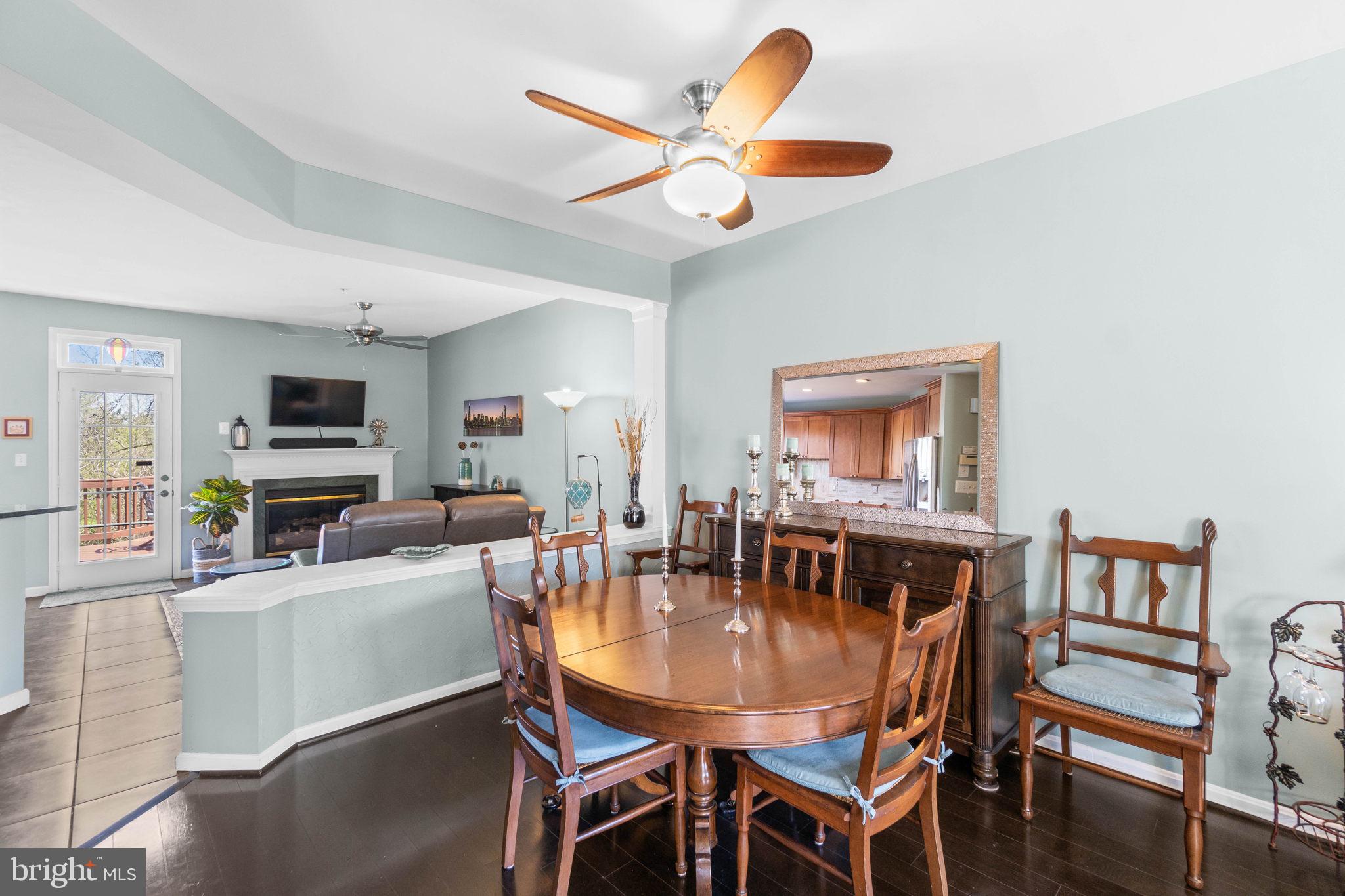 MANOR OAKS - Residential