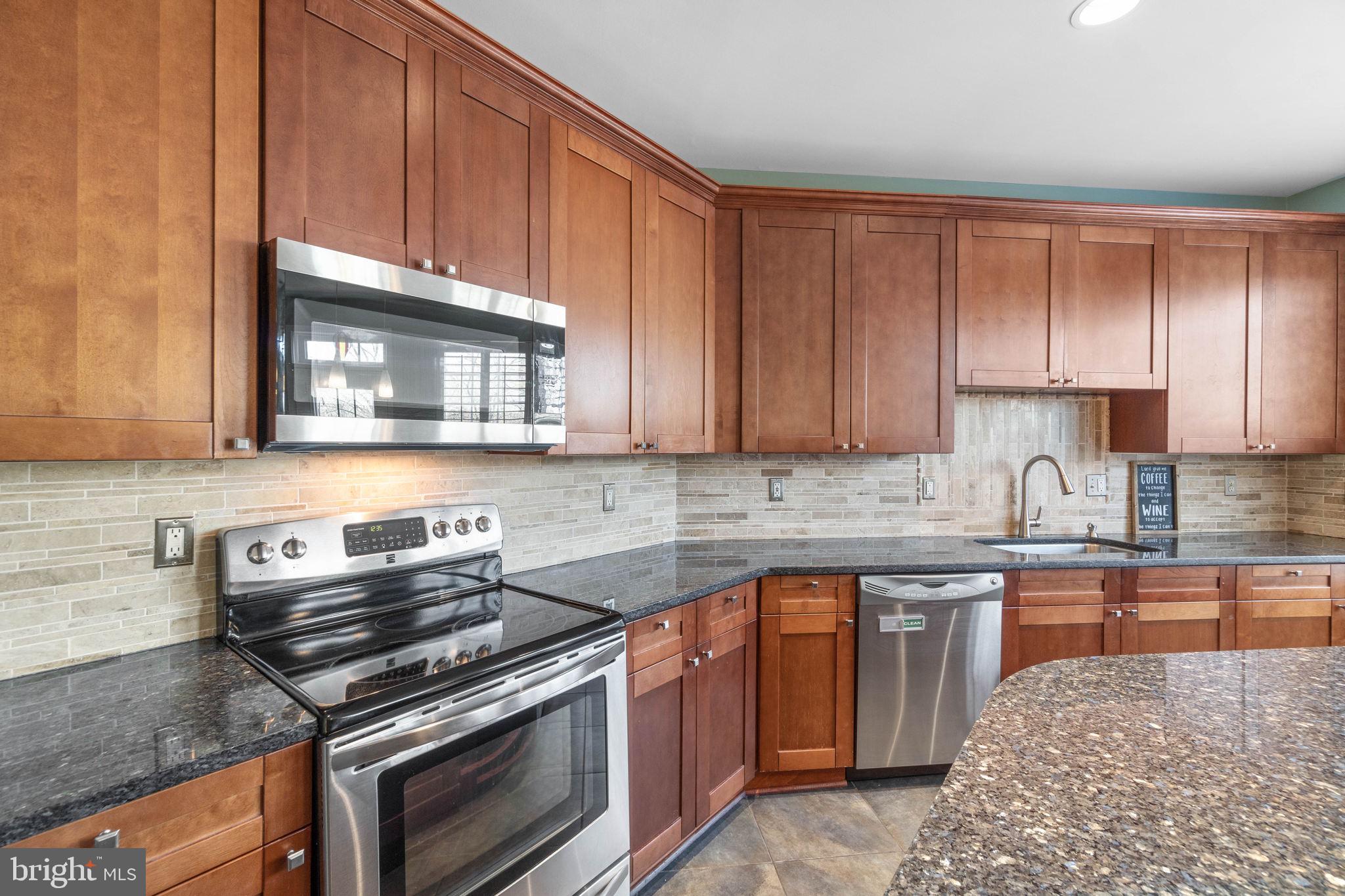 MANOR OAKS - Residential