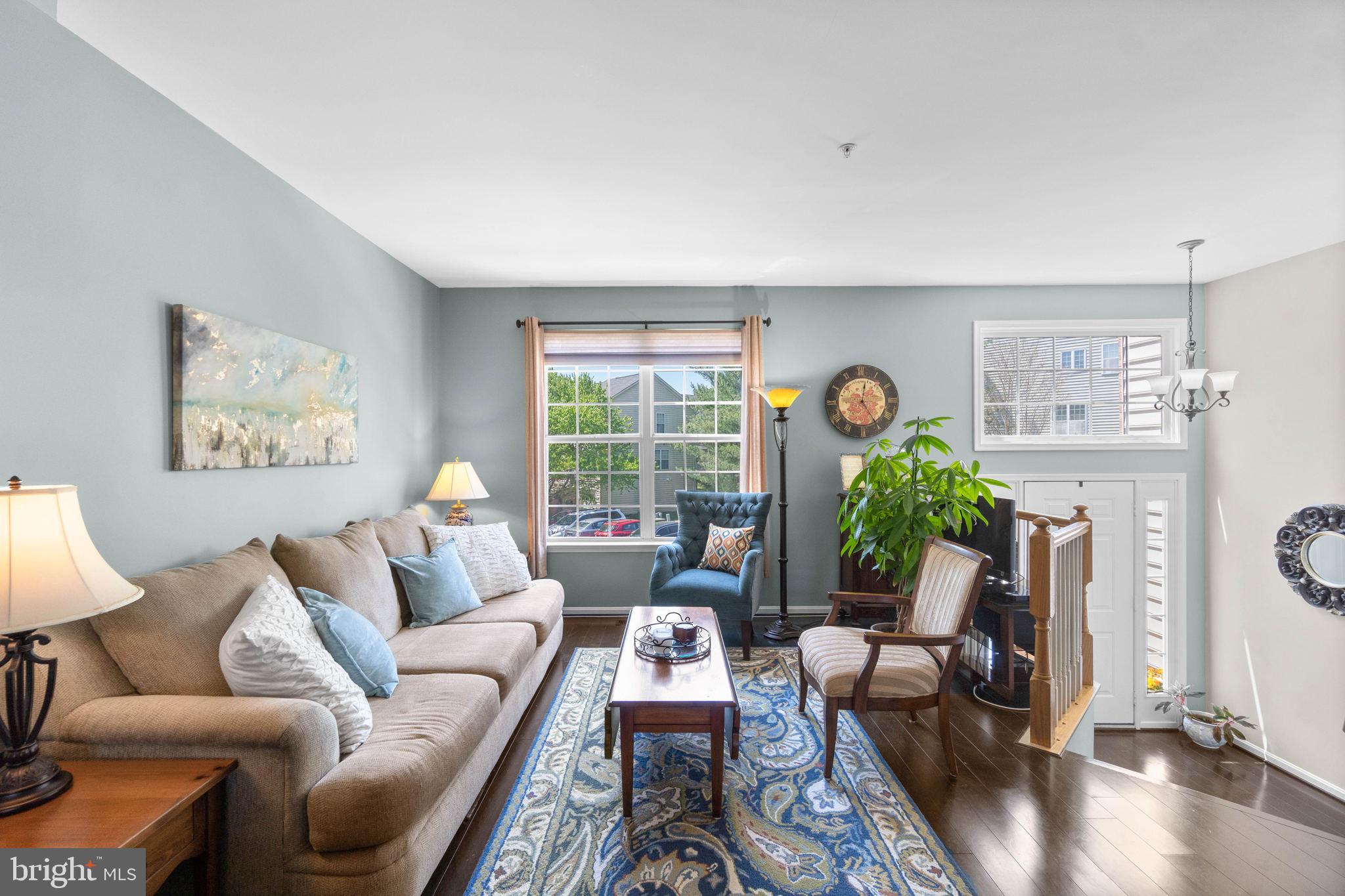 MANOR OAKS - Residential