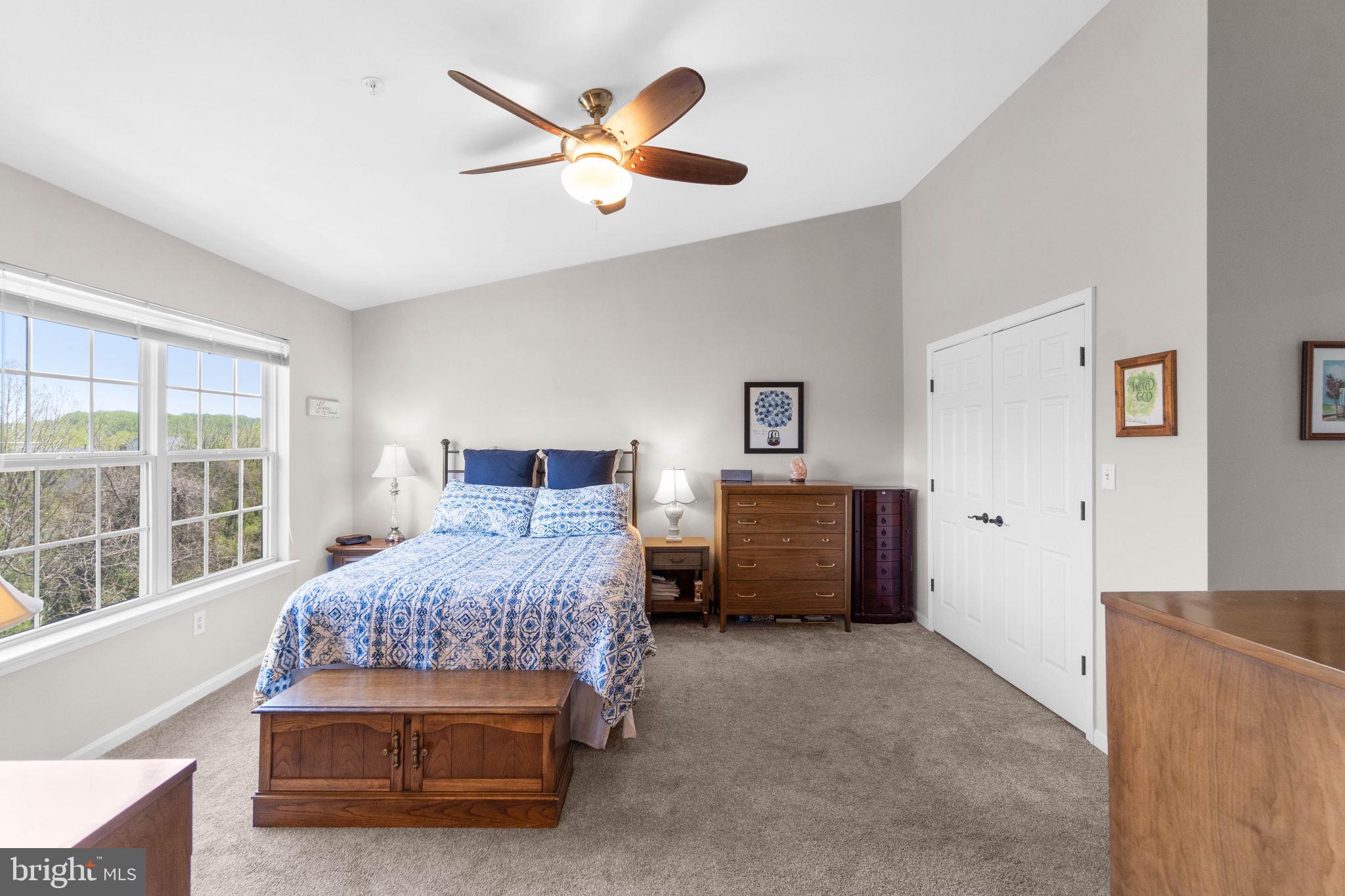 MANOR OAKS - Residential