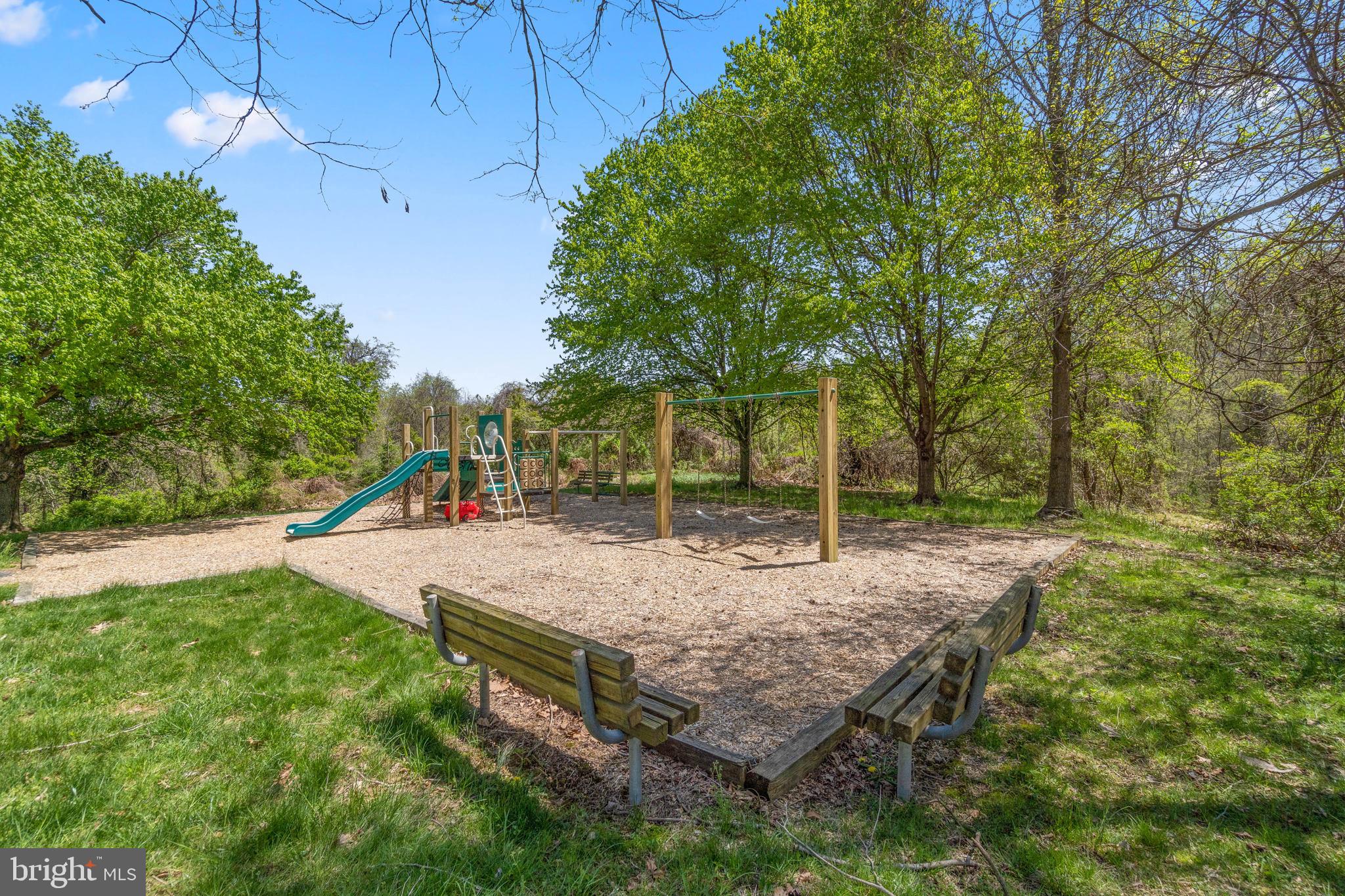 MANOR OAKS - Residential