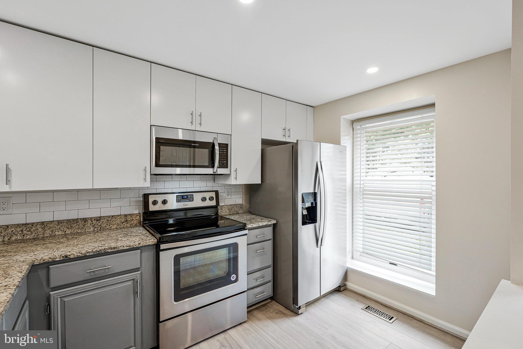 1594 POPLAR GROVE DRIVE