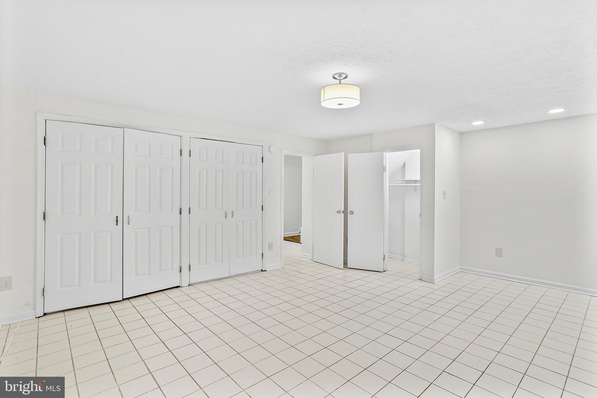 VILLAGE OF HICKORY RIDGE - Residential Lease