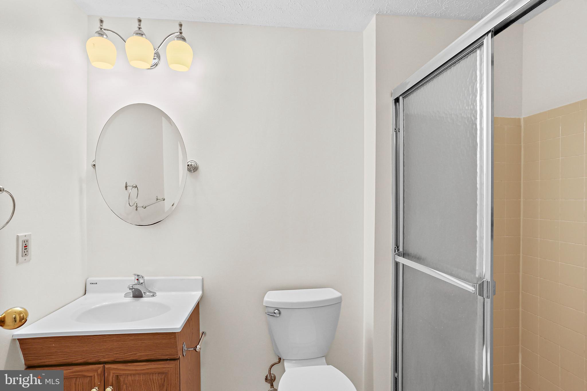 VILLAGE OF HICKORY RIDGE - Residential Lease