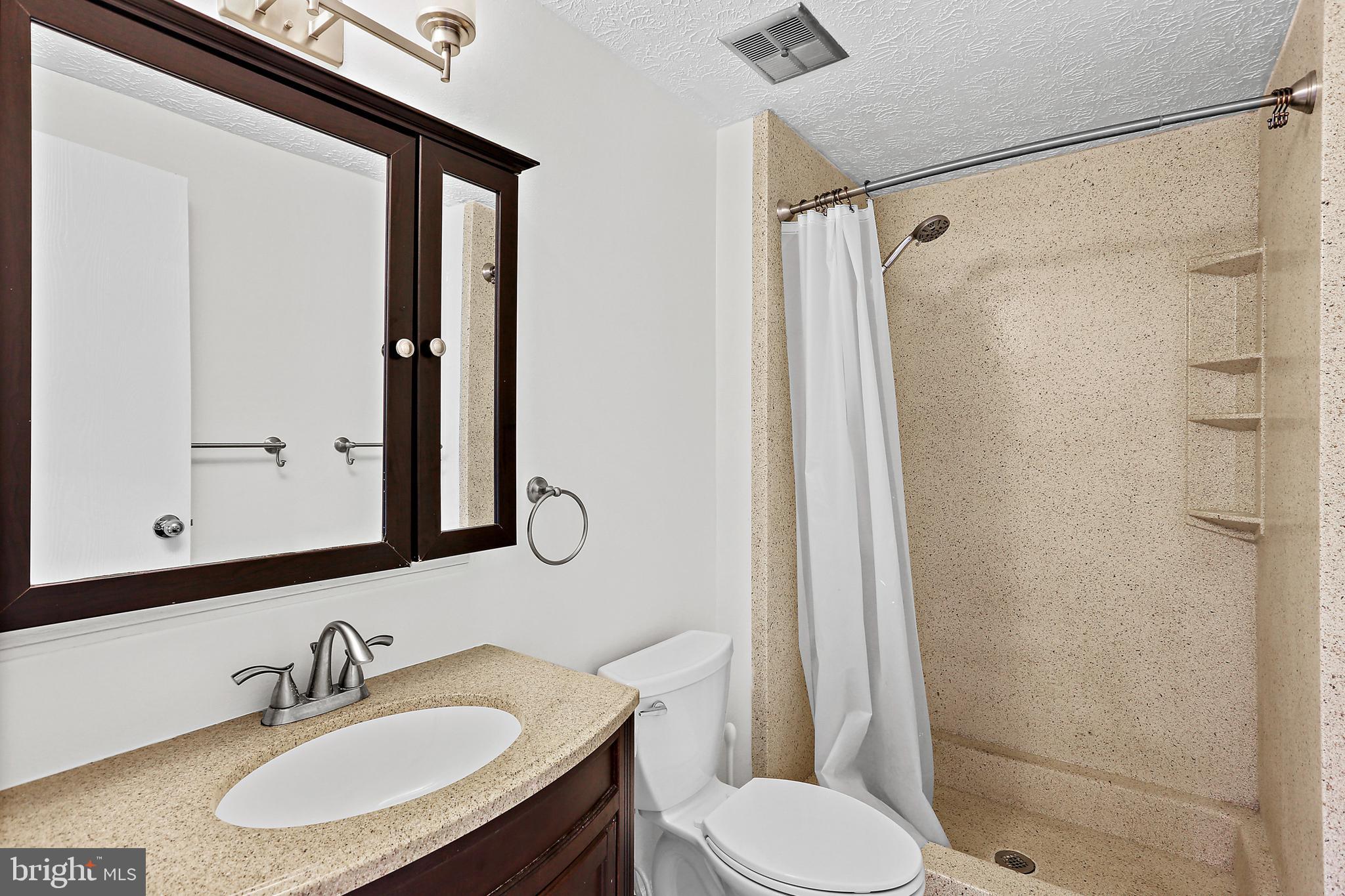 VILLAGE OF HICKORY RIDGE - Residential Lease