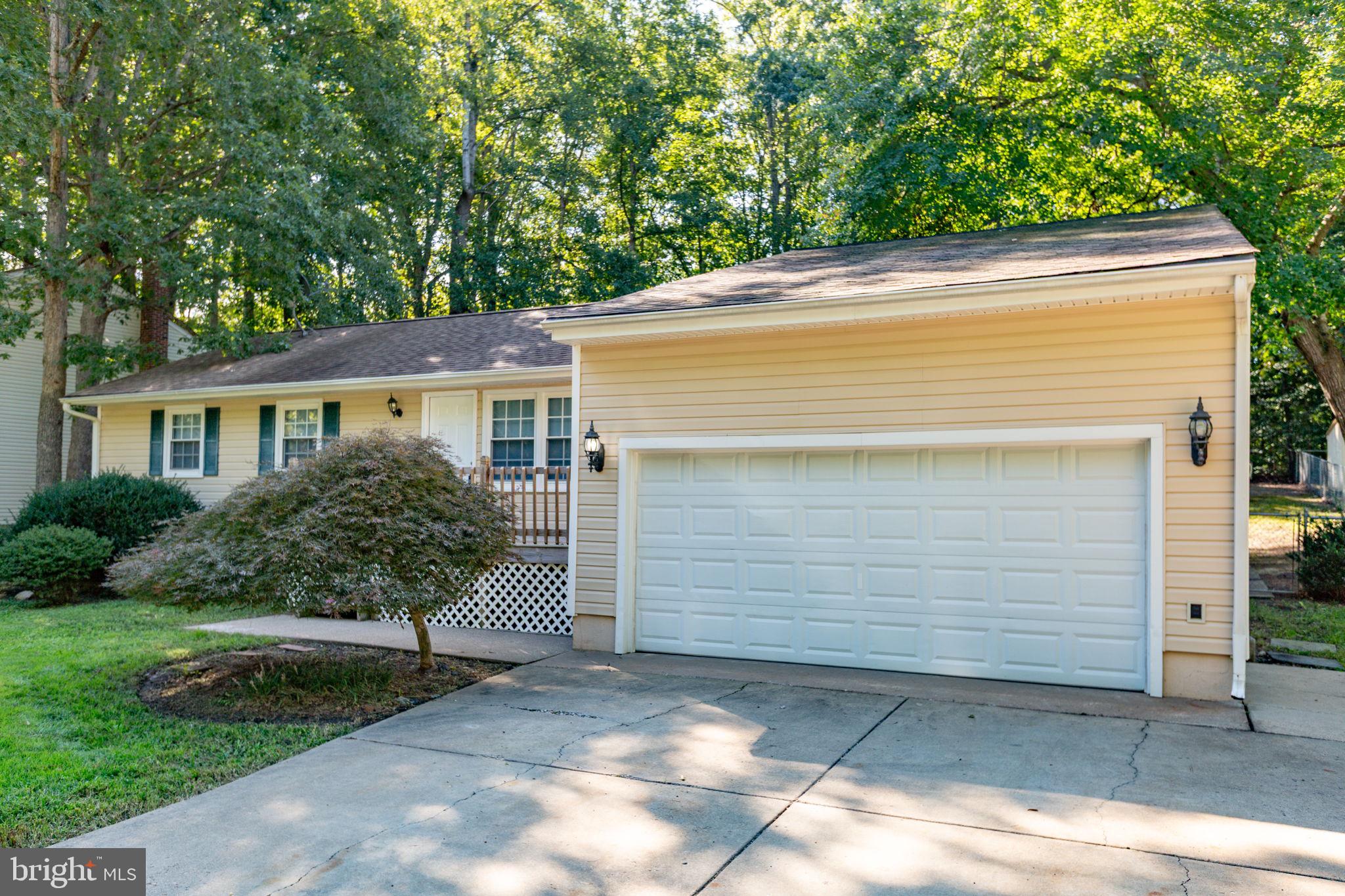 206 HAMPTON DRIVE