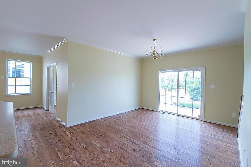 THE LAKES AT MARTINSBURG - Residential Lease