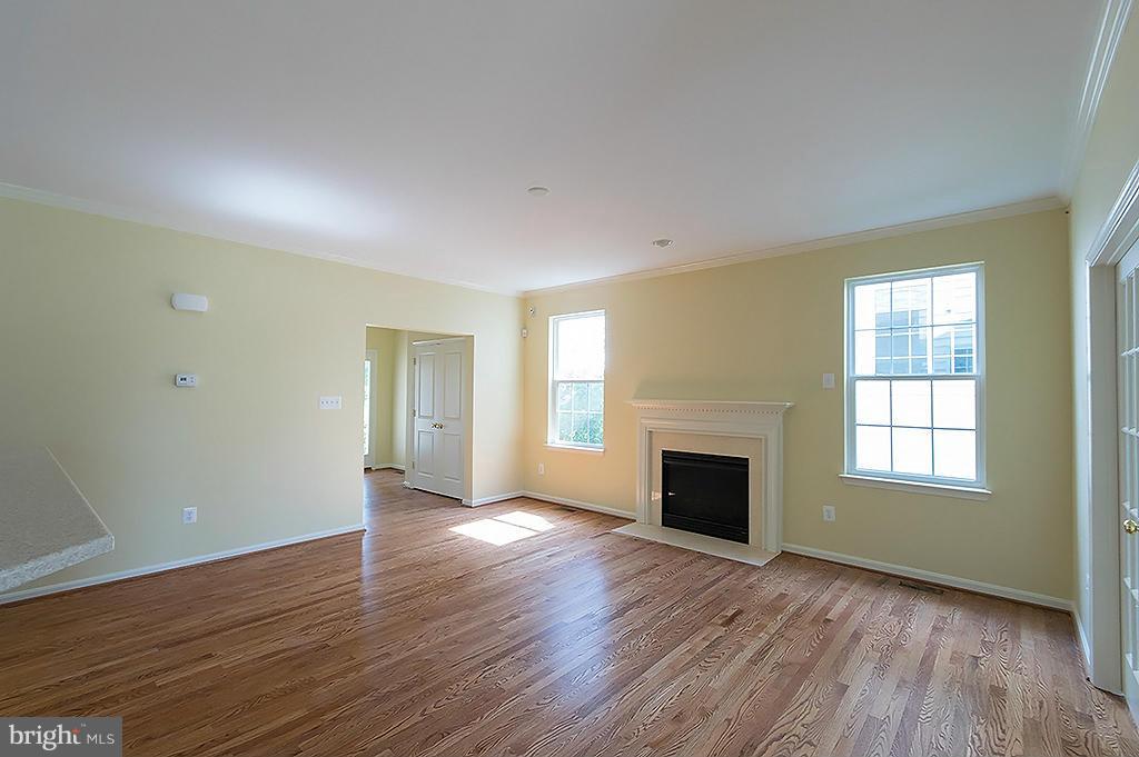 THE LAKES AT MARTINSBURG - Residential Lease