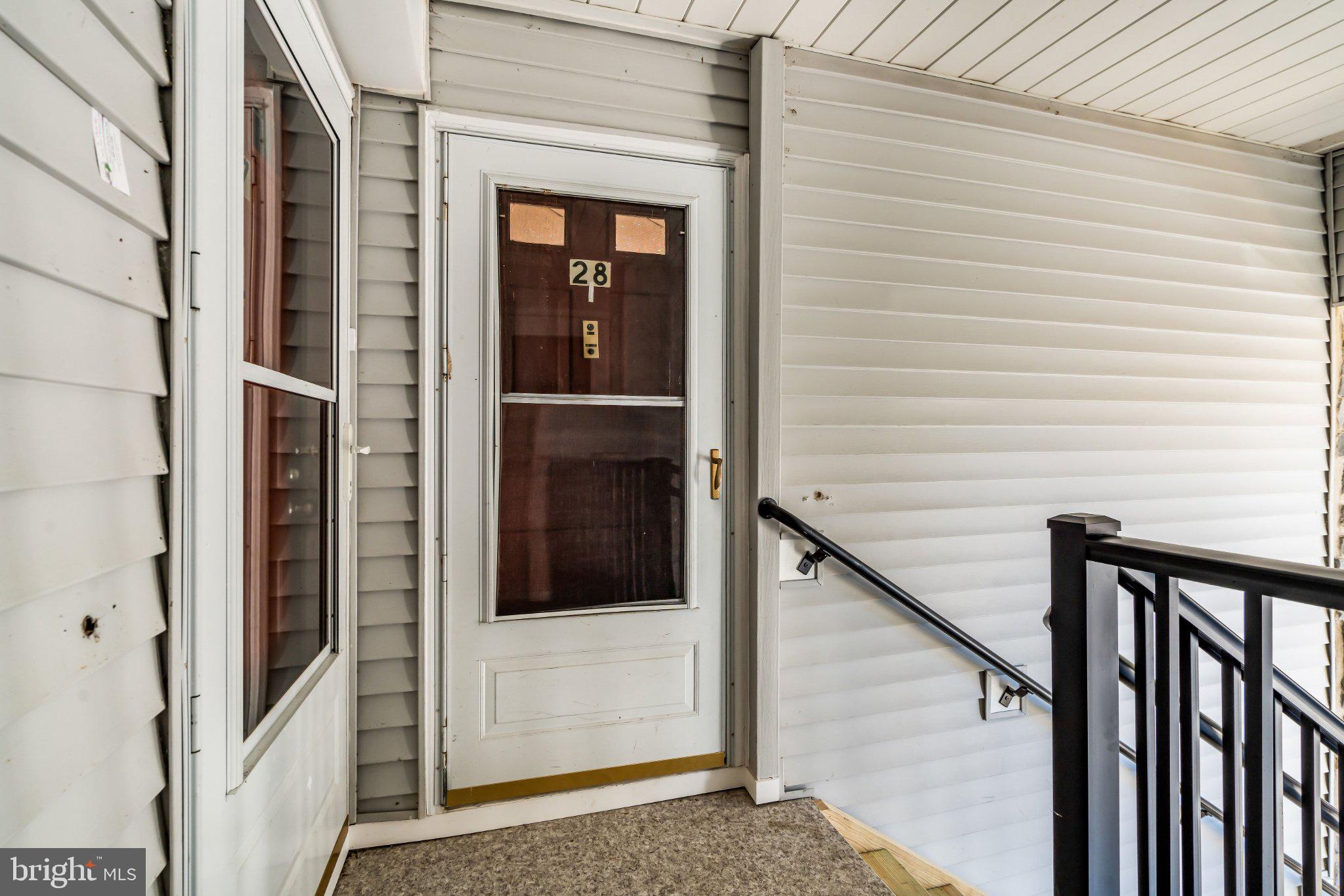 28 AZALEA COURT
