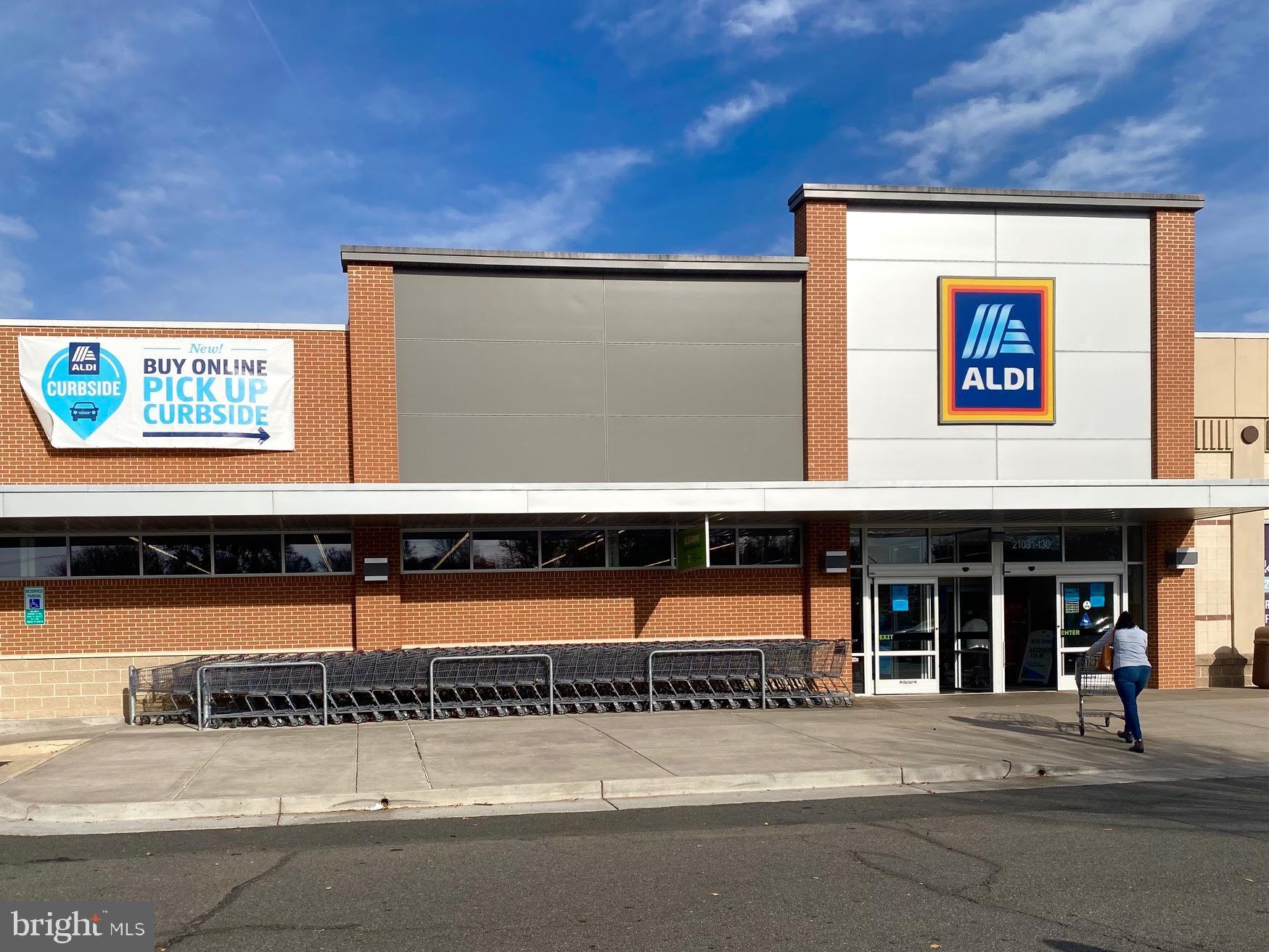 REGAL CHASE - Residential