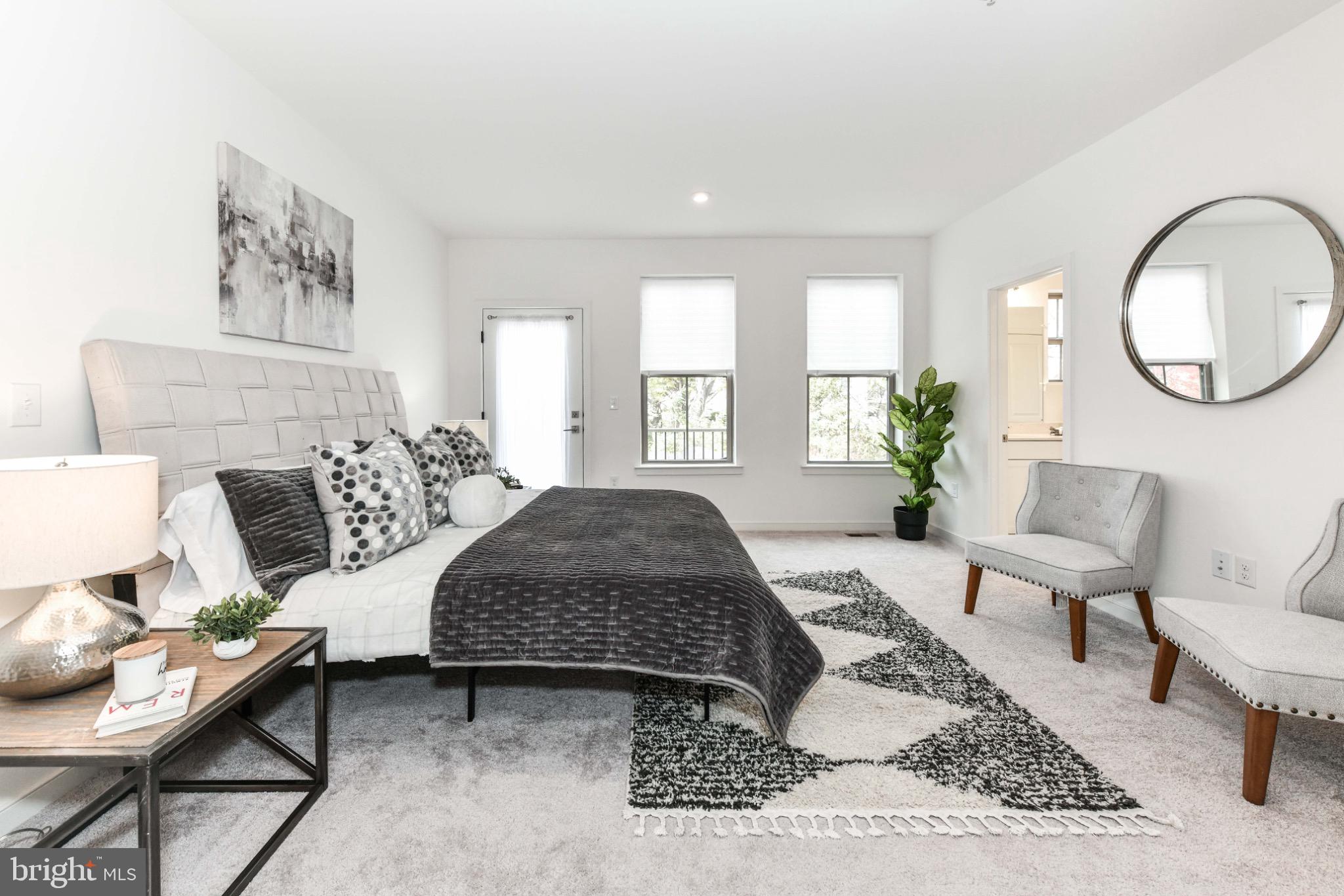 REGAL CHASE - Residential