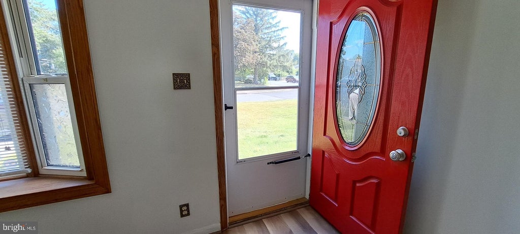 Photo of 815 S Cypress Court, STERLING, VA 20164 (MLS # VALO2136788)