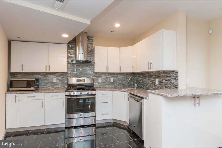 225 W GIRARD AVENUE 29