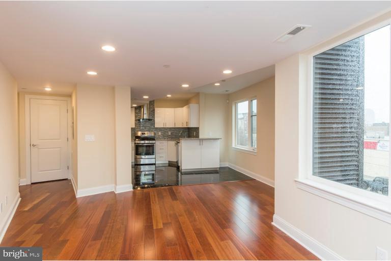 225 W GIRARD AVENUE 29