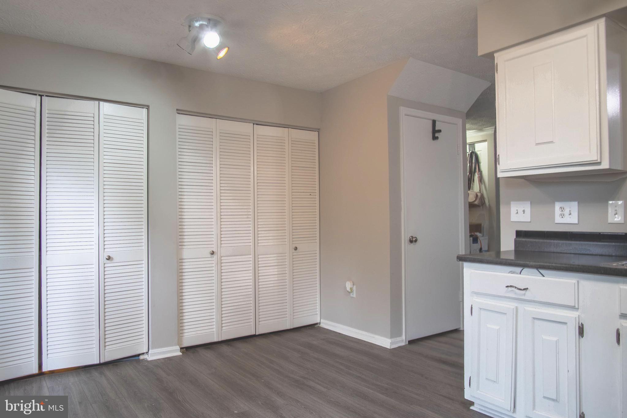 GUNNERS LAKE VILLAGE - Residential