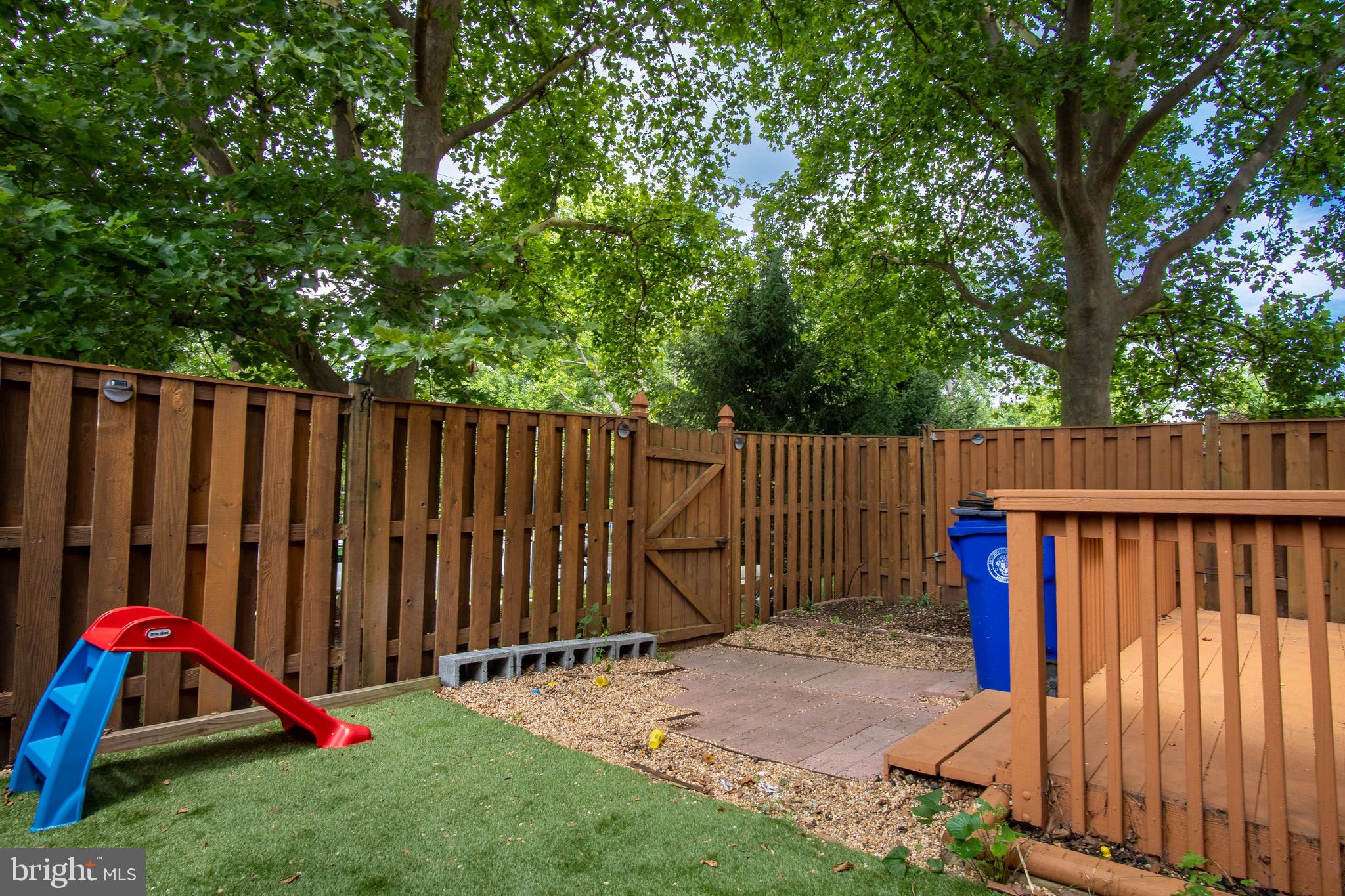 GUNNERS LAKE VILLAGE - Residential