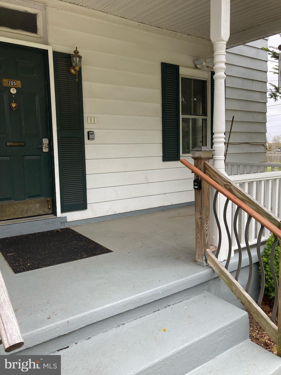 205 MAGNOLIA ROAD 3