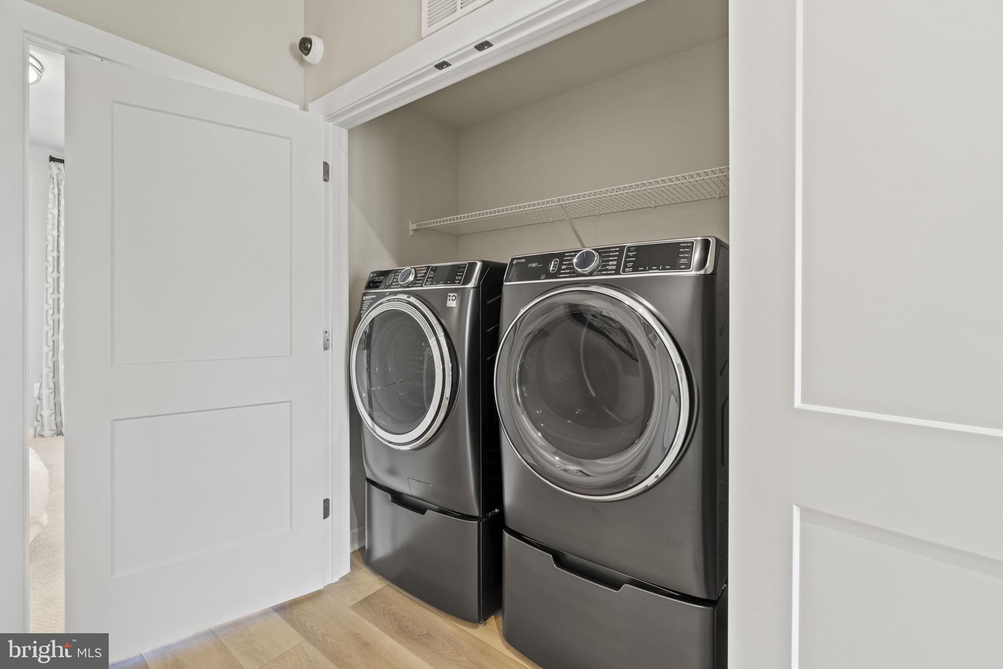 ARCOLA TOWN CENTER - Residential