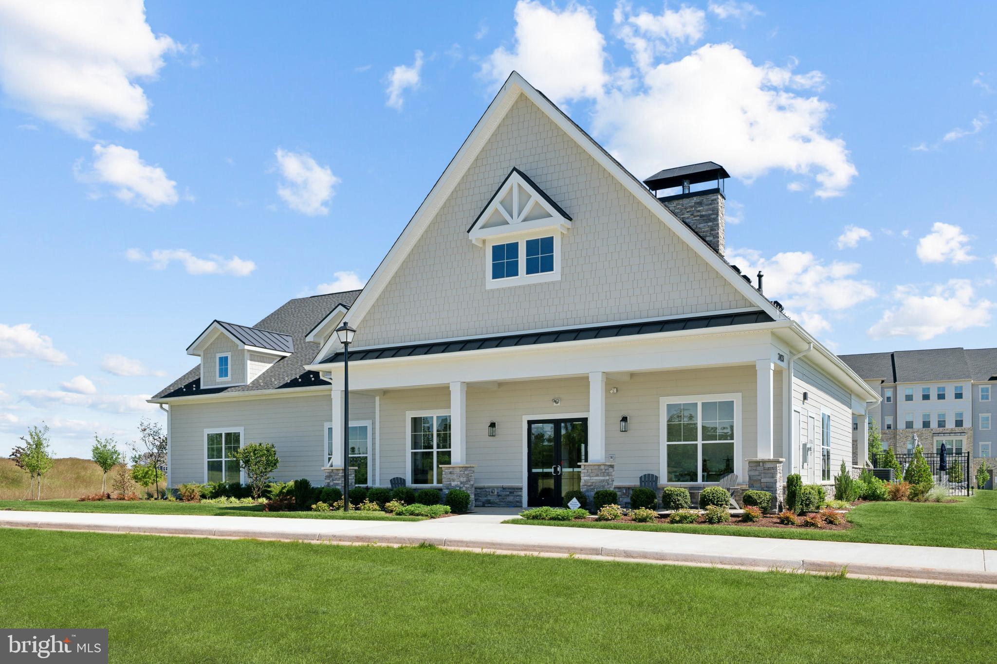 ARCOLA TOWN CENTER - Residential