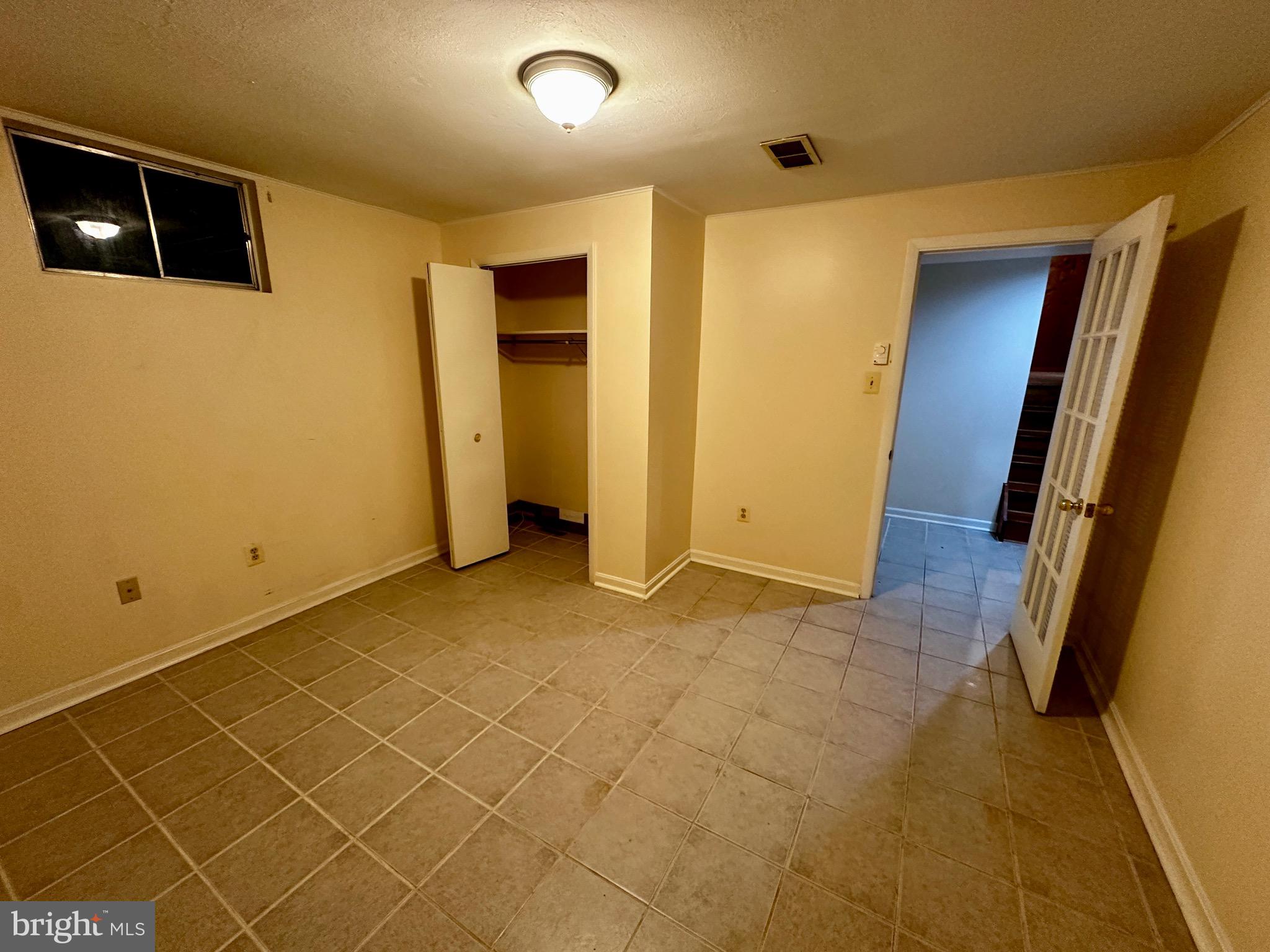 WILLOWMEADE - Residential