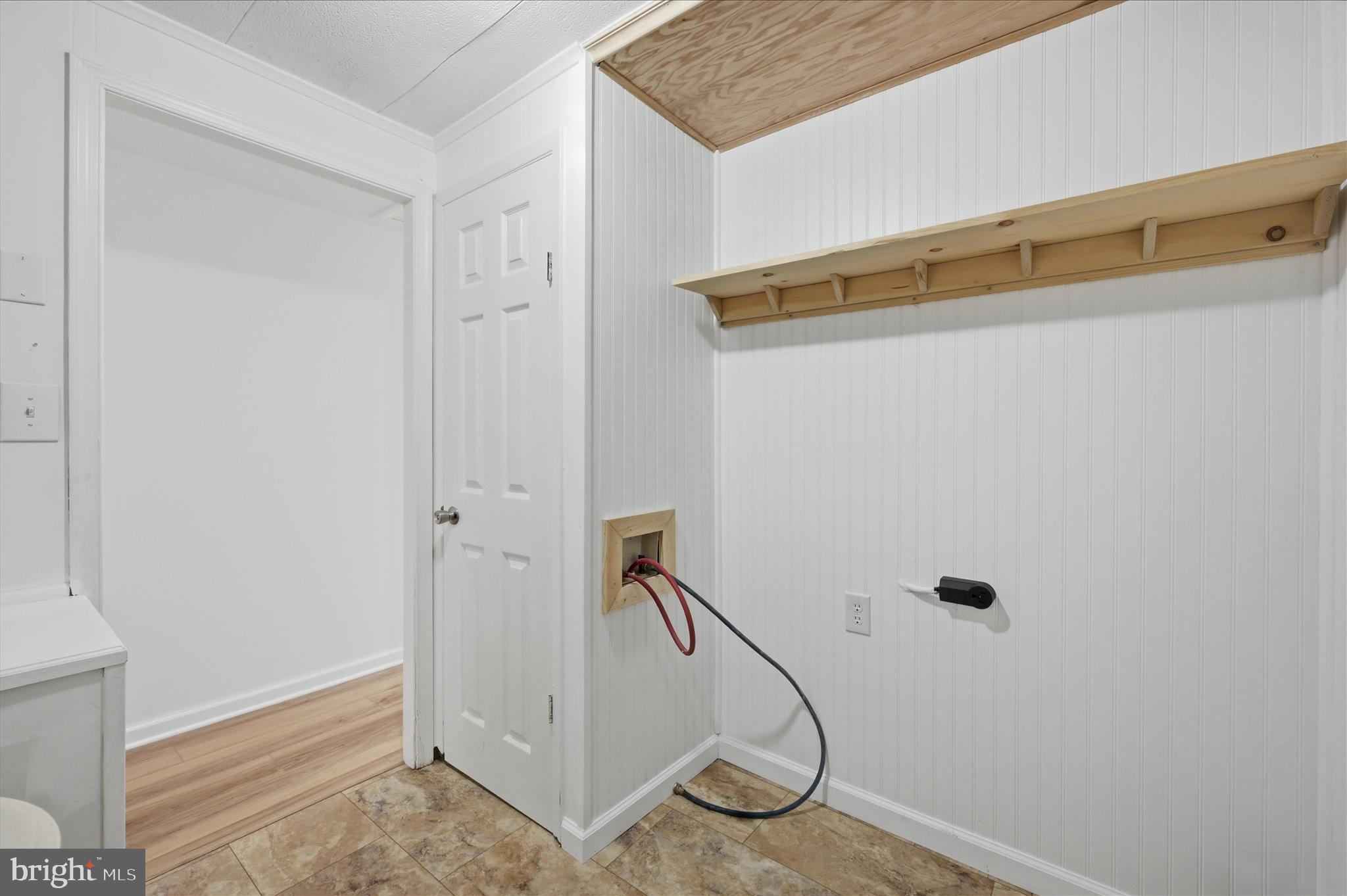 HIDDEN RIVER - Residential