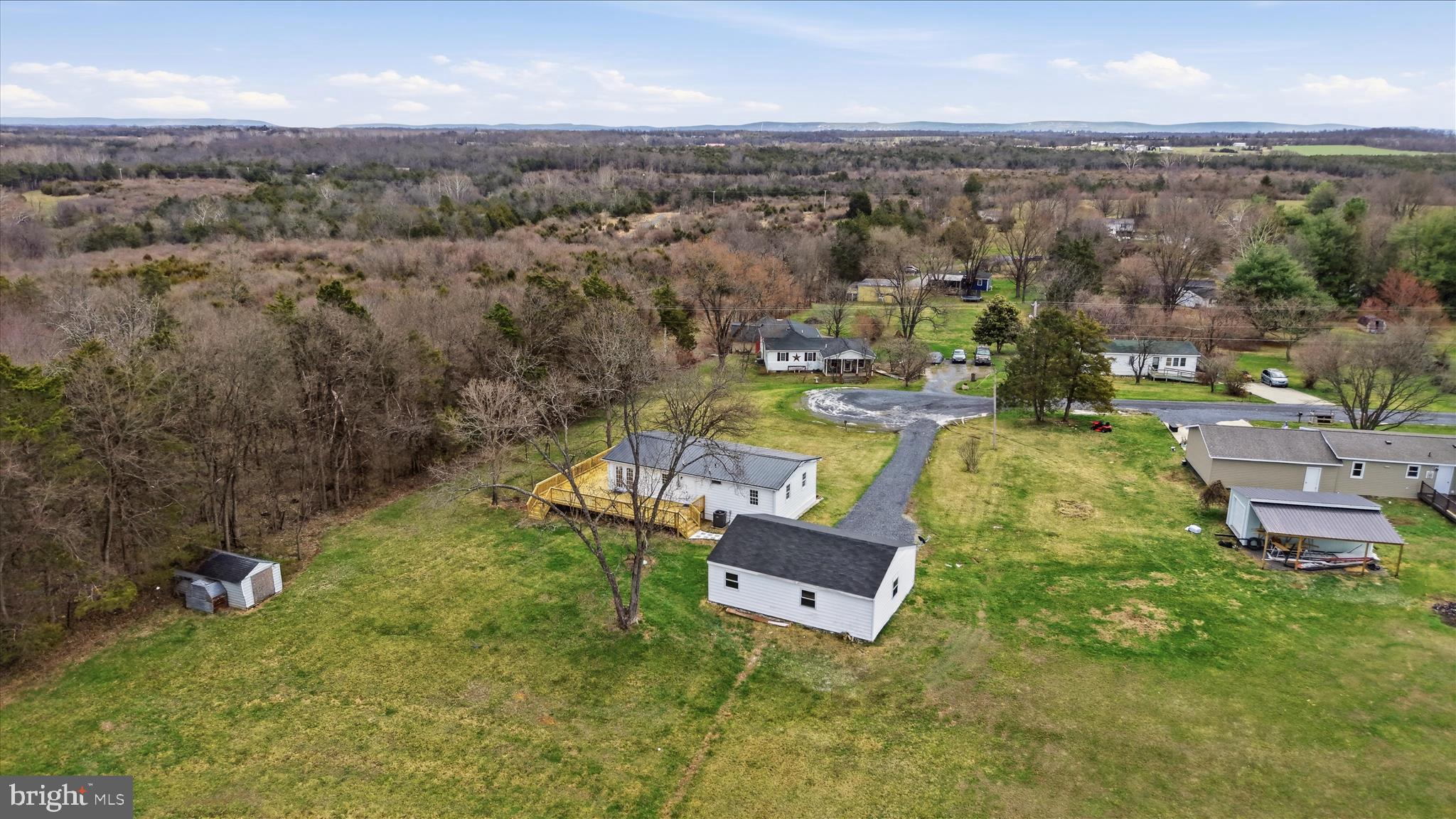 HIDDEN RIVER - Residential