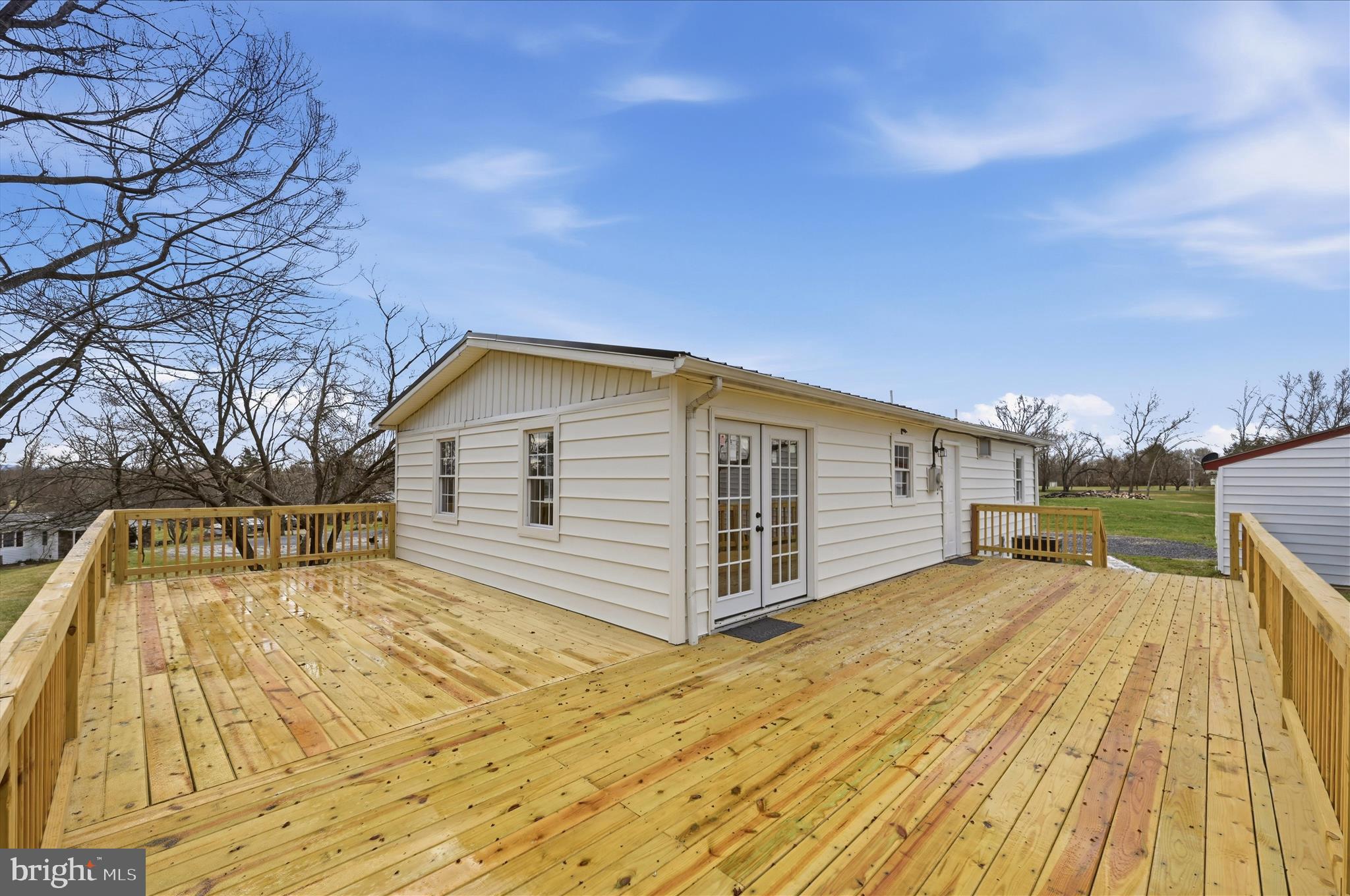 HIDDEN RIVER - Residential