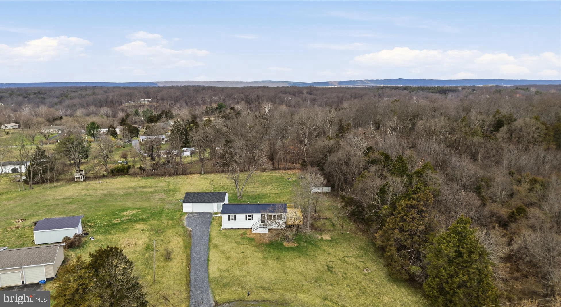 HIDDEN RIVER - Residential