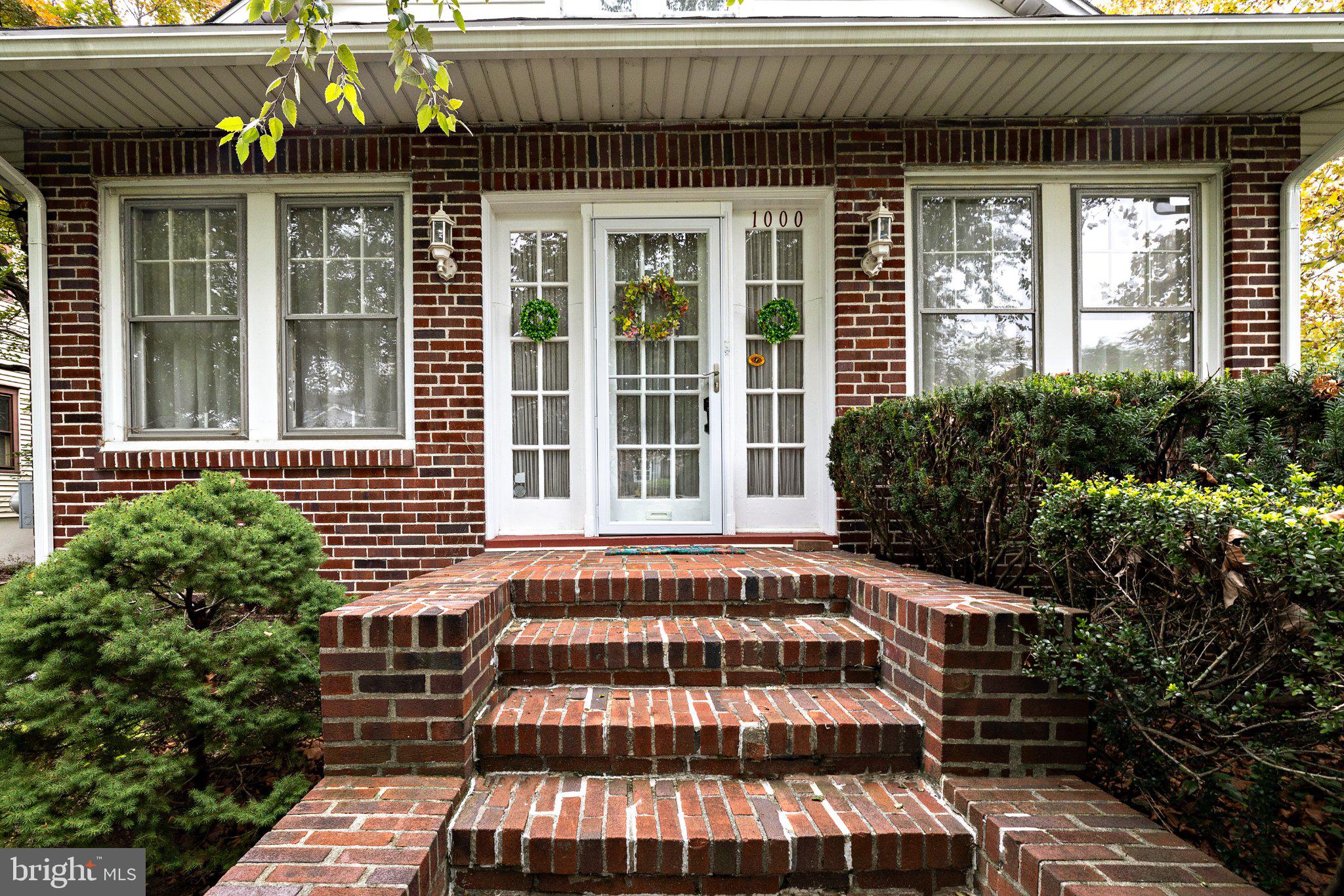 1000 BELMONT AVENUE