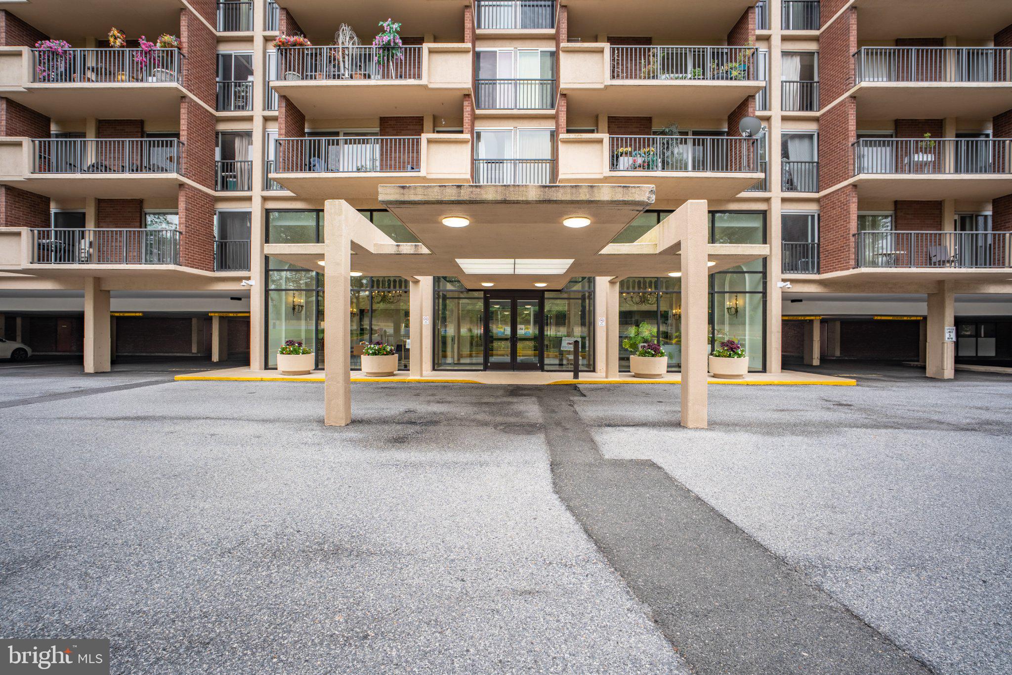 1300 ARMY NAVY DRIVE 102