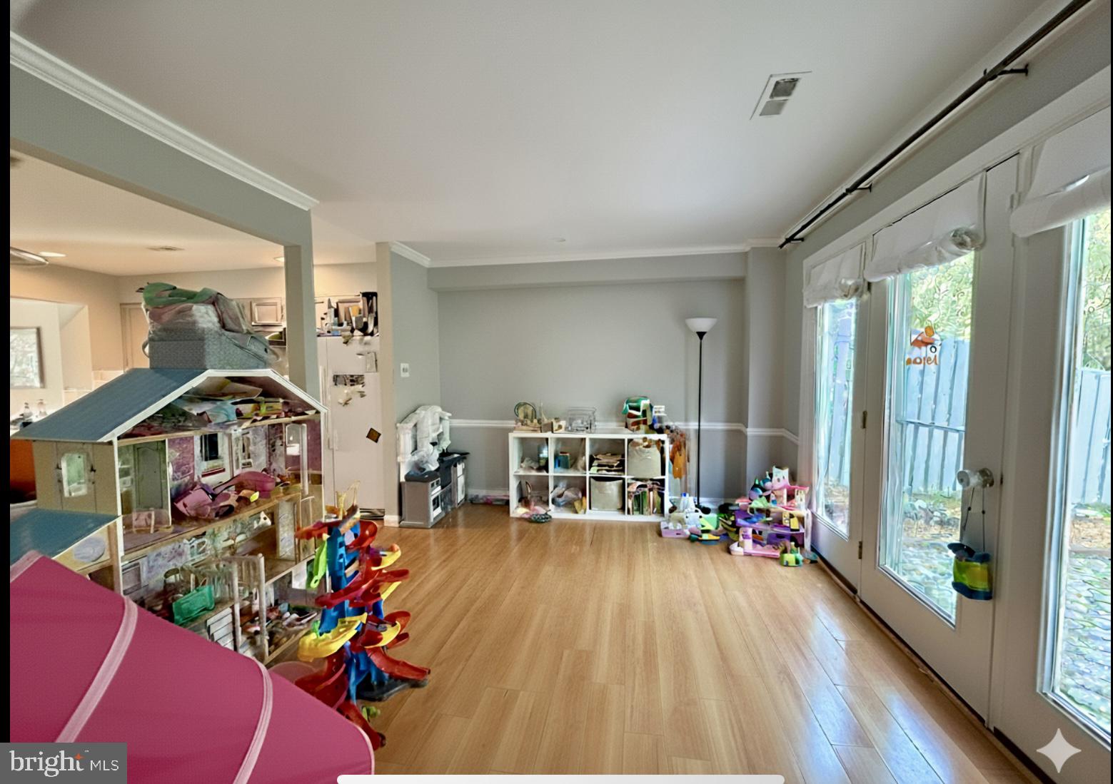 NEWTOWN GATE - Residential Lease