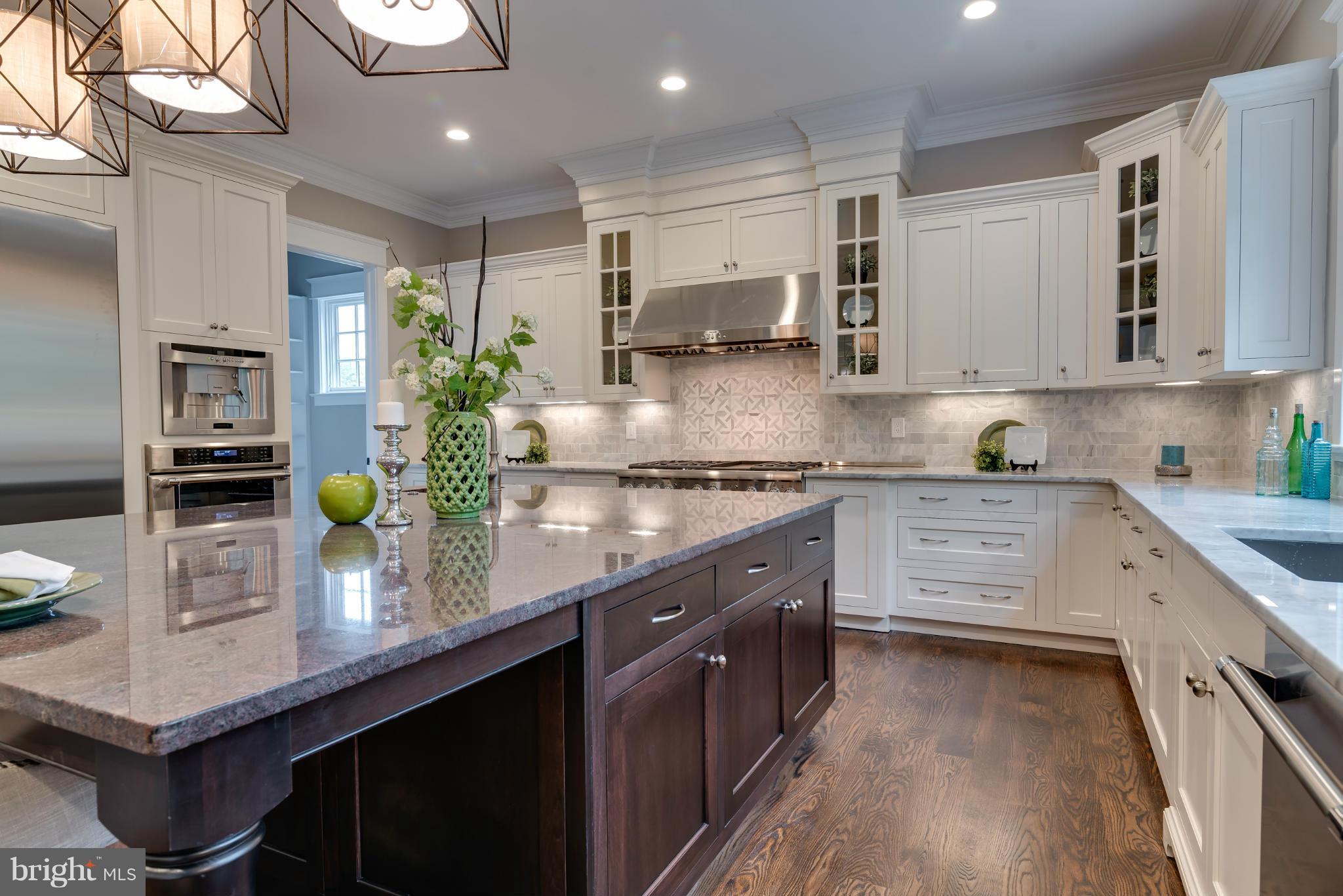 SALONA VILLAGE - Residential