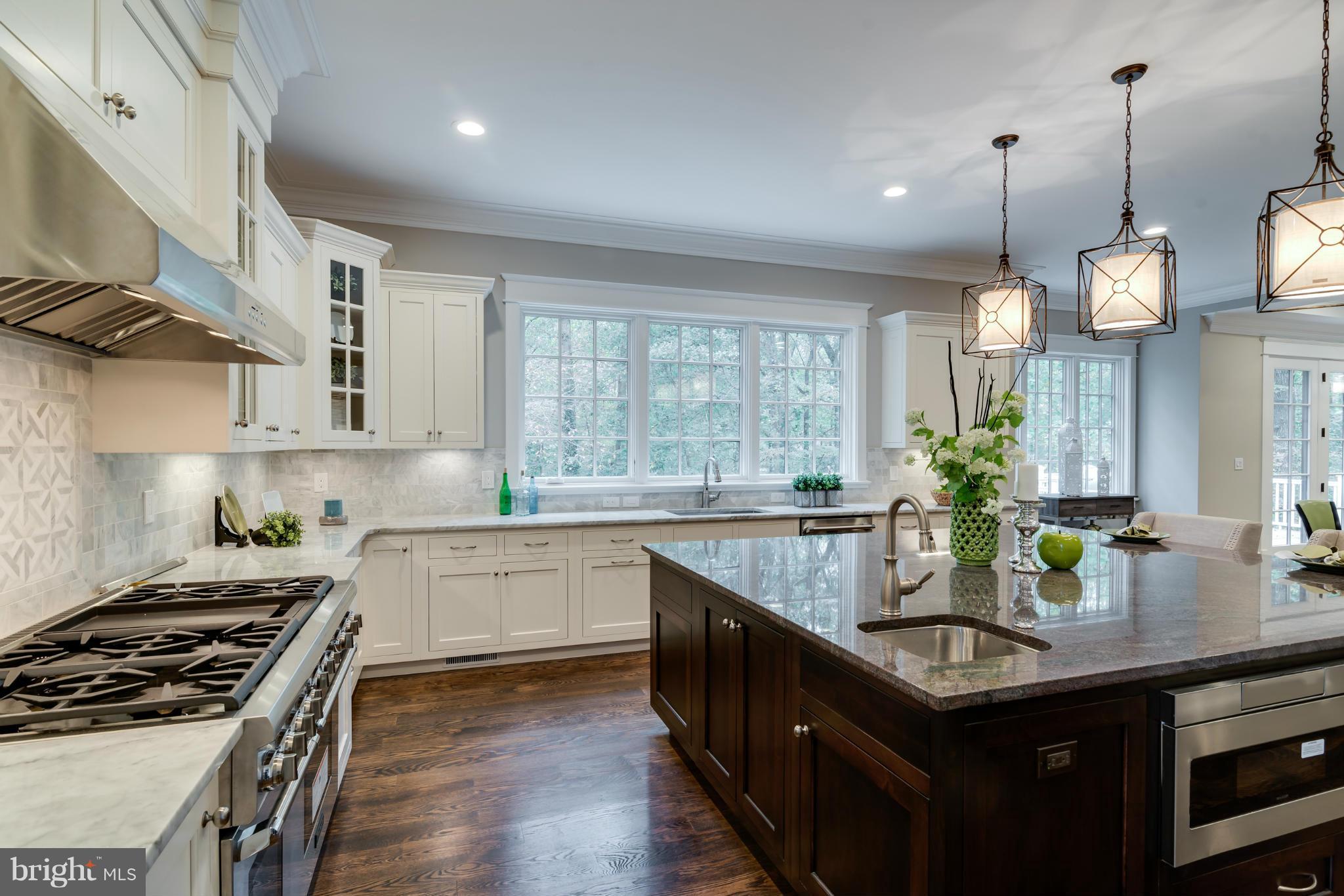 SALONA VILLAGE - Residential