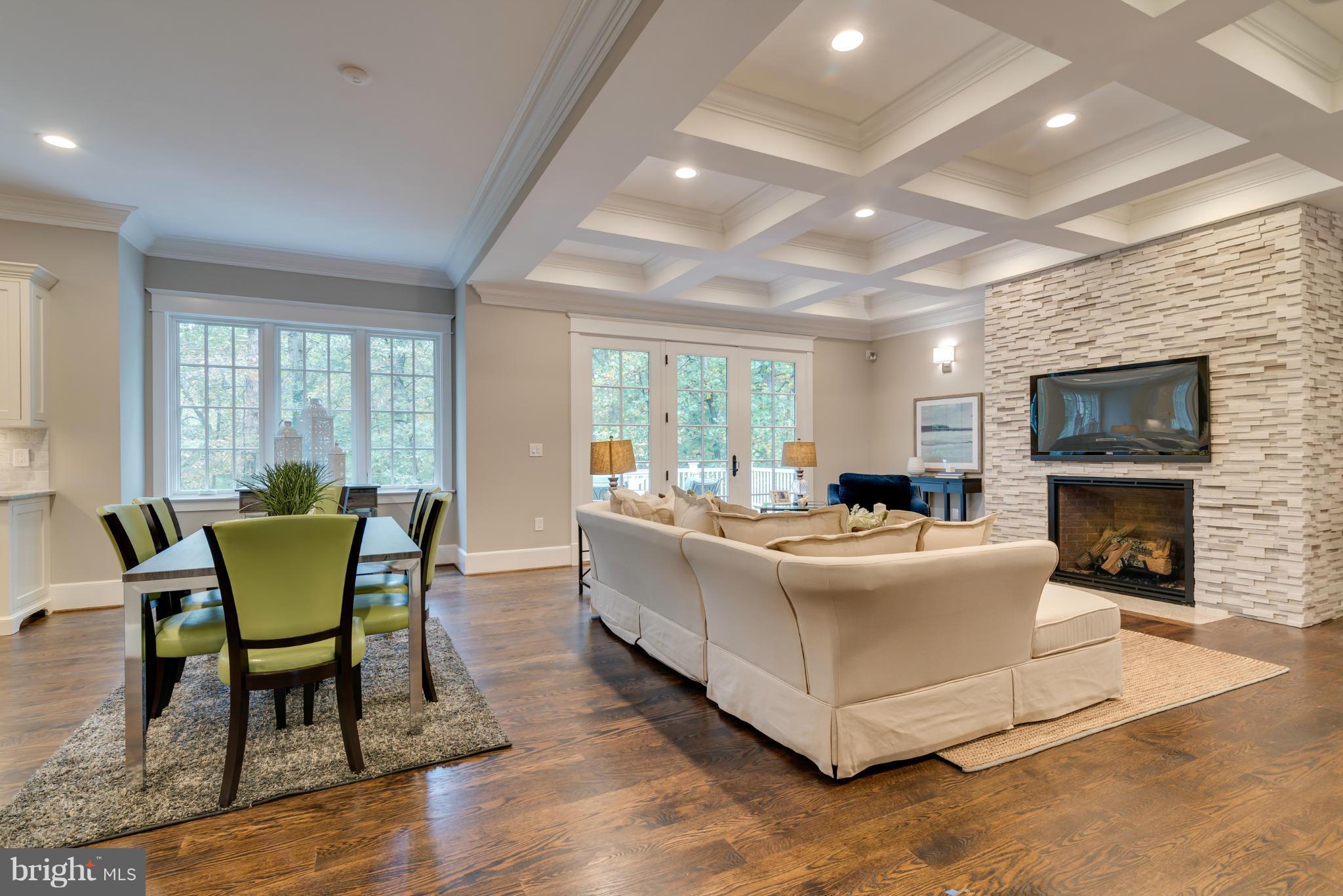 SALONA VILLAGE - Residential