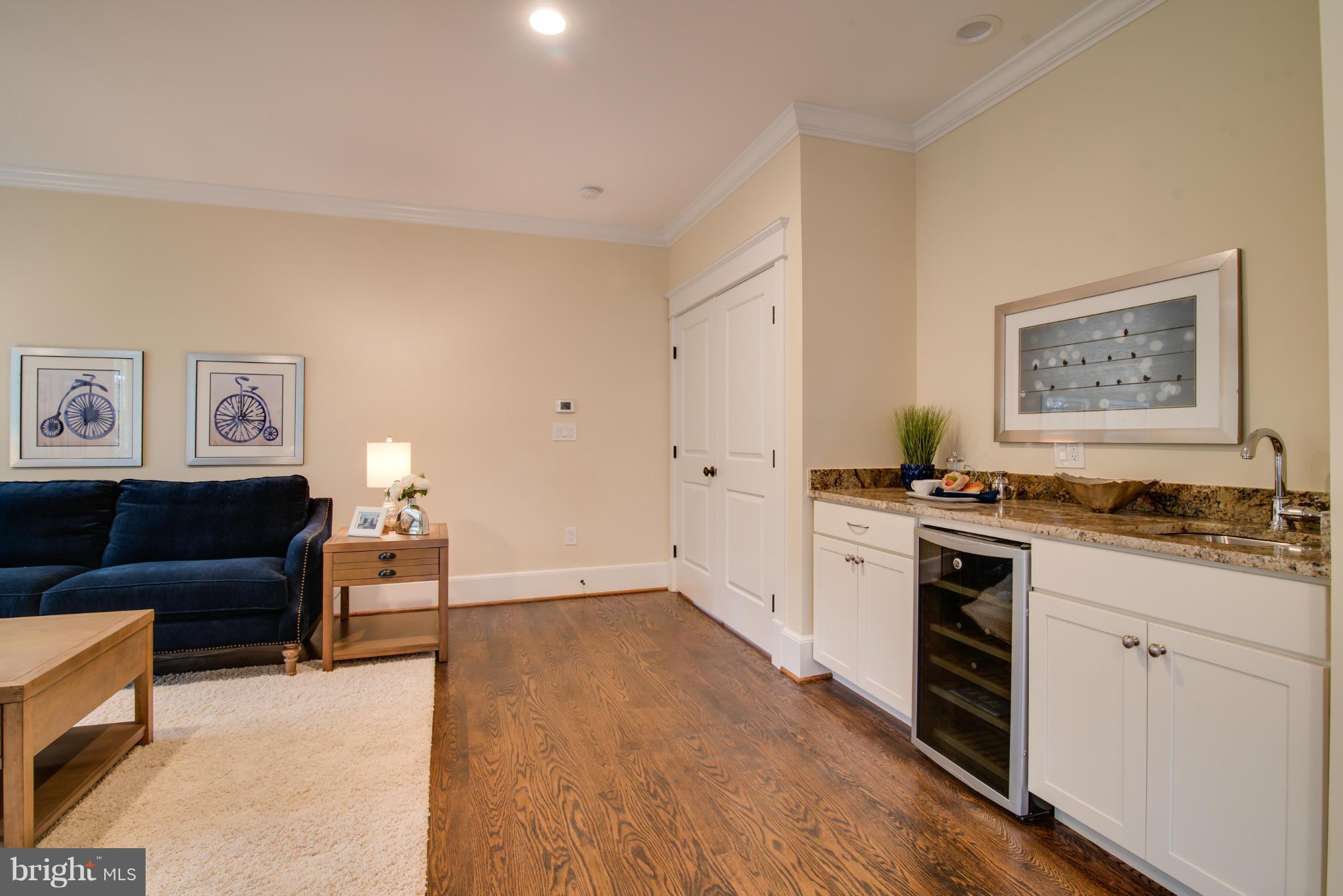 SALONA VILLAGE - Residential