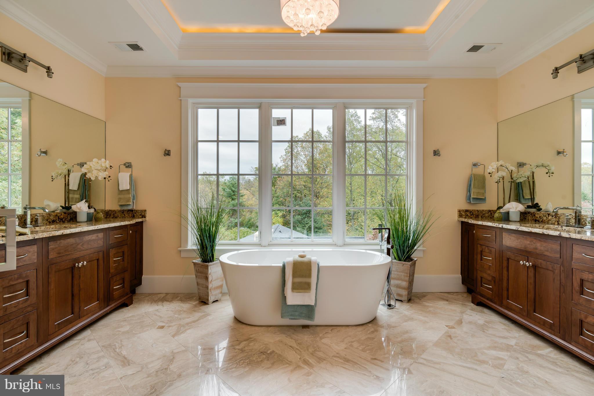 SALONA VILLAGE - Residential