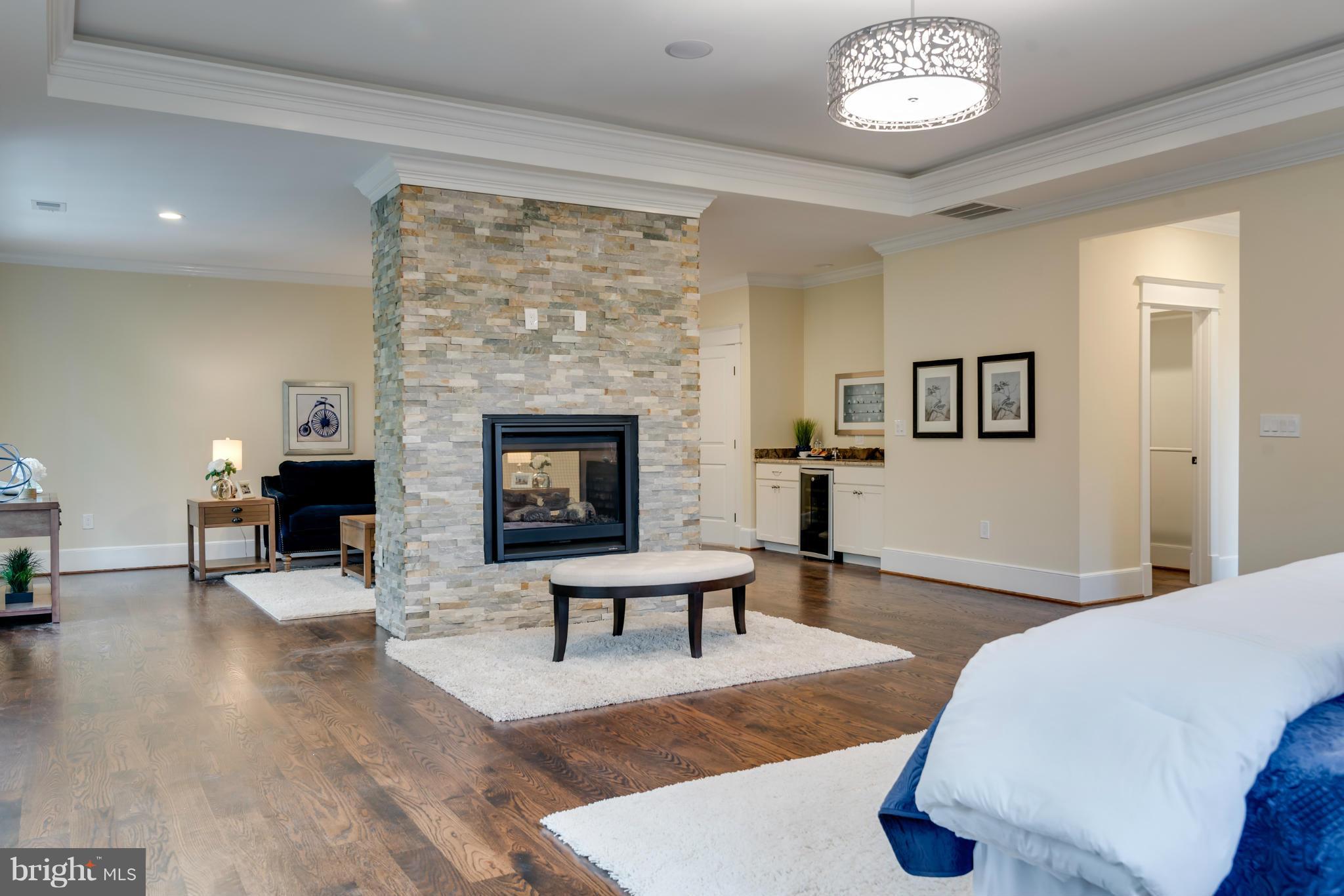 SALONA VILLAGE - Residential