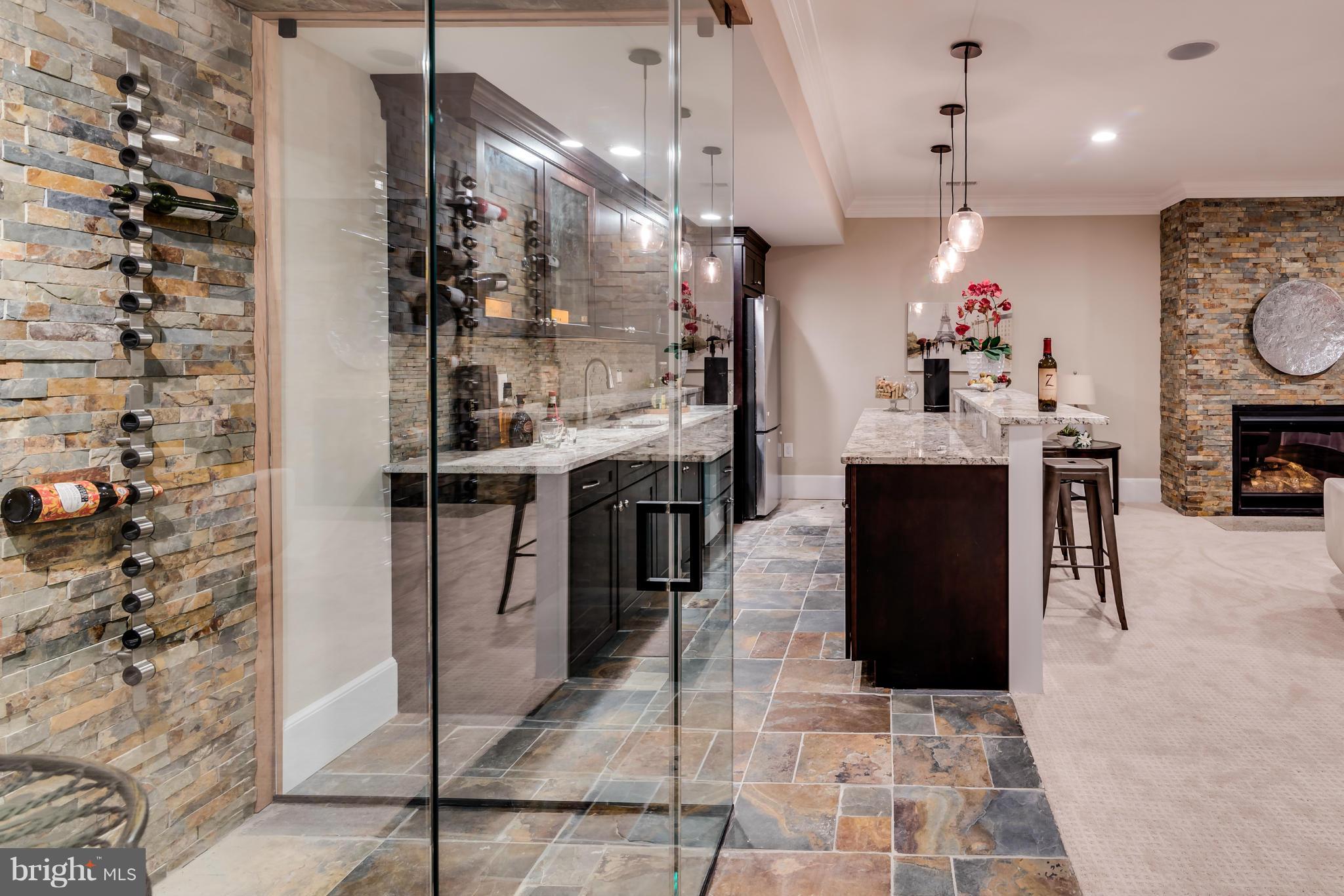 SALONA VILLAGE - Residential