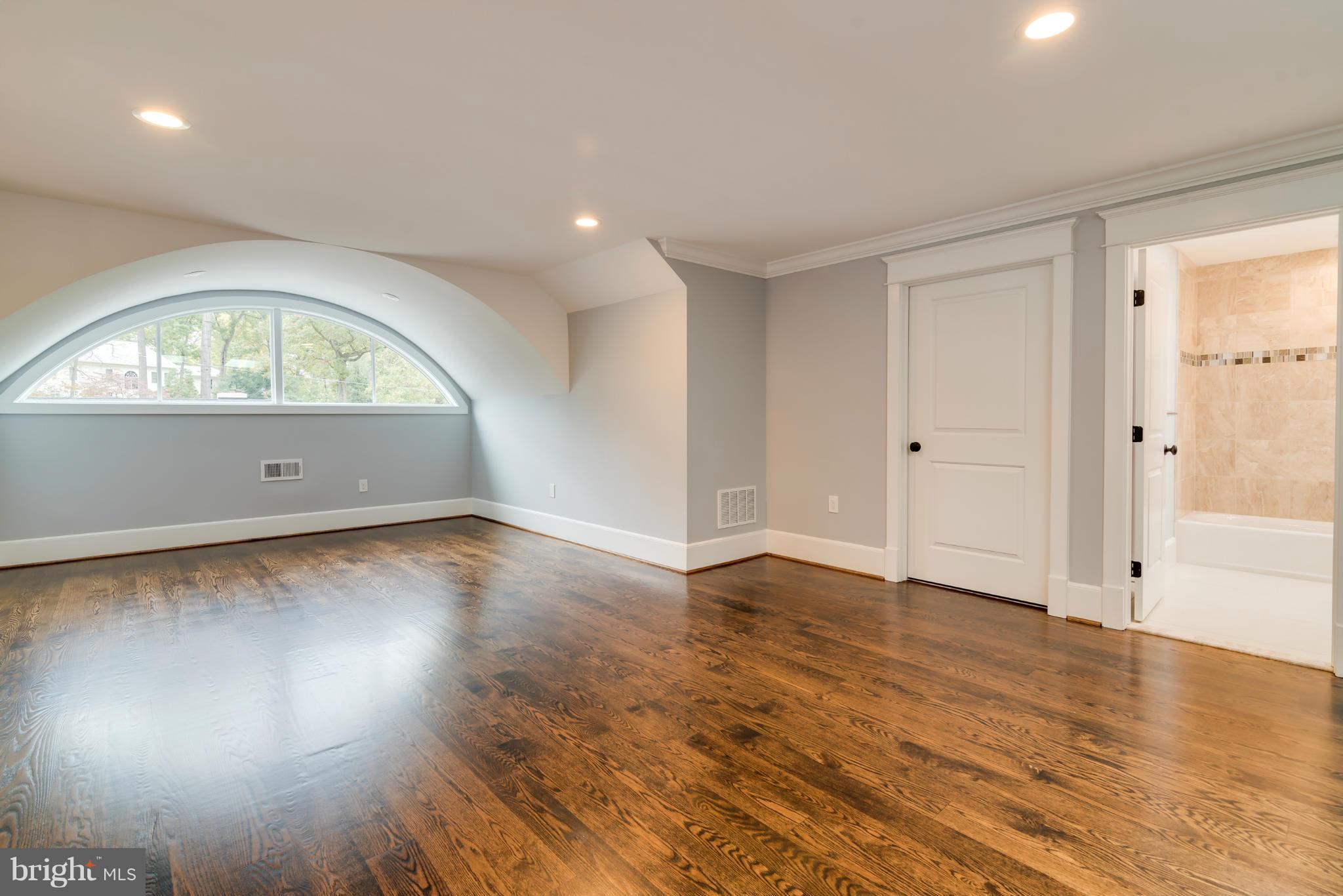 SALONA VILLAGE - Residential