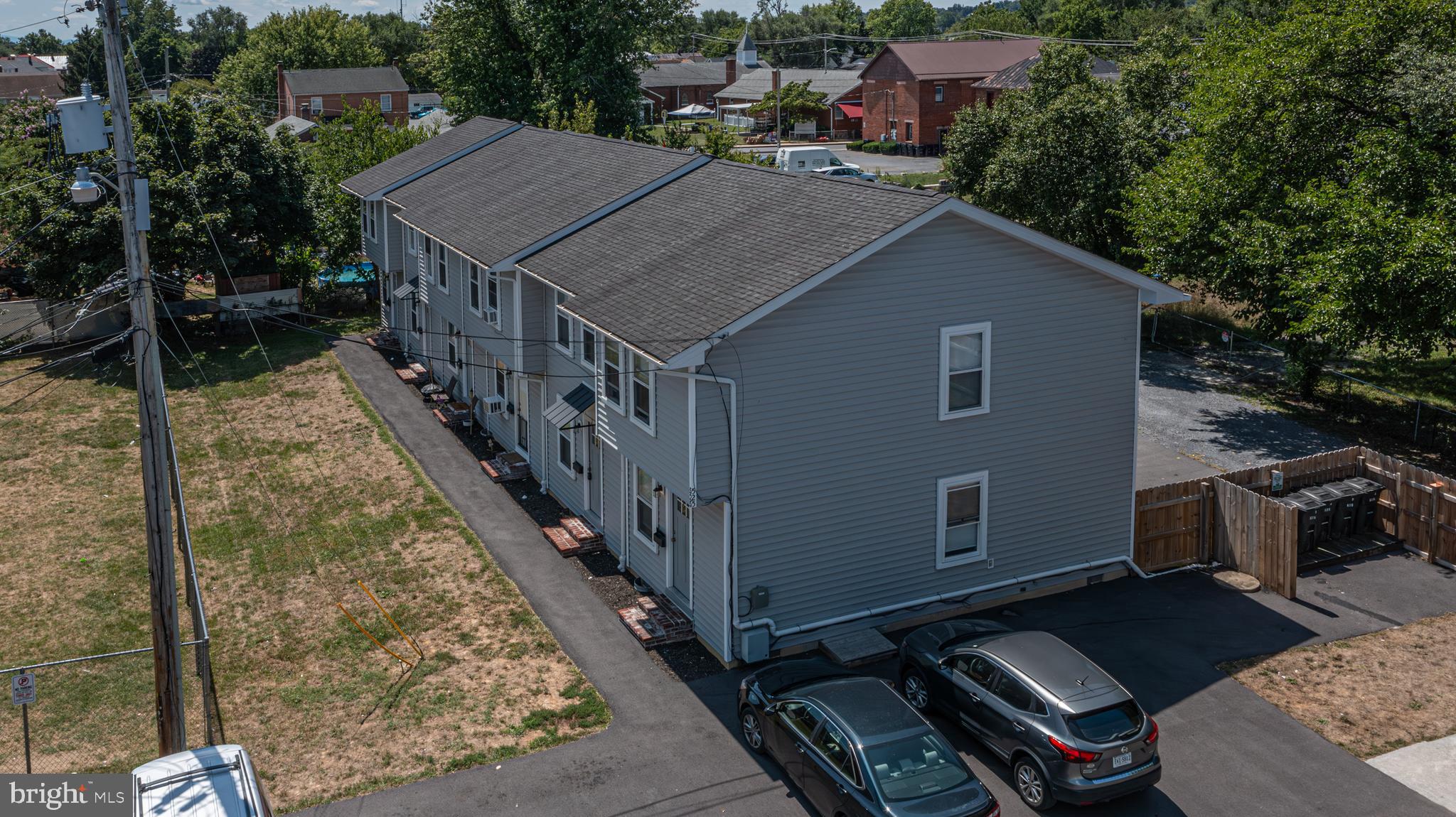 525-527 GRAY AVENUE