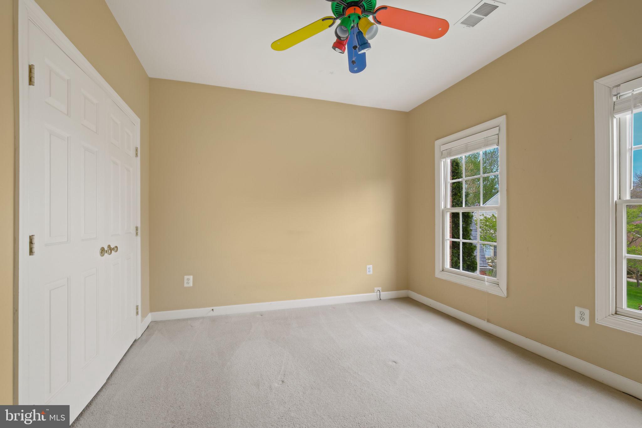 GLEN MILL KNOLLS - Residential