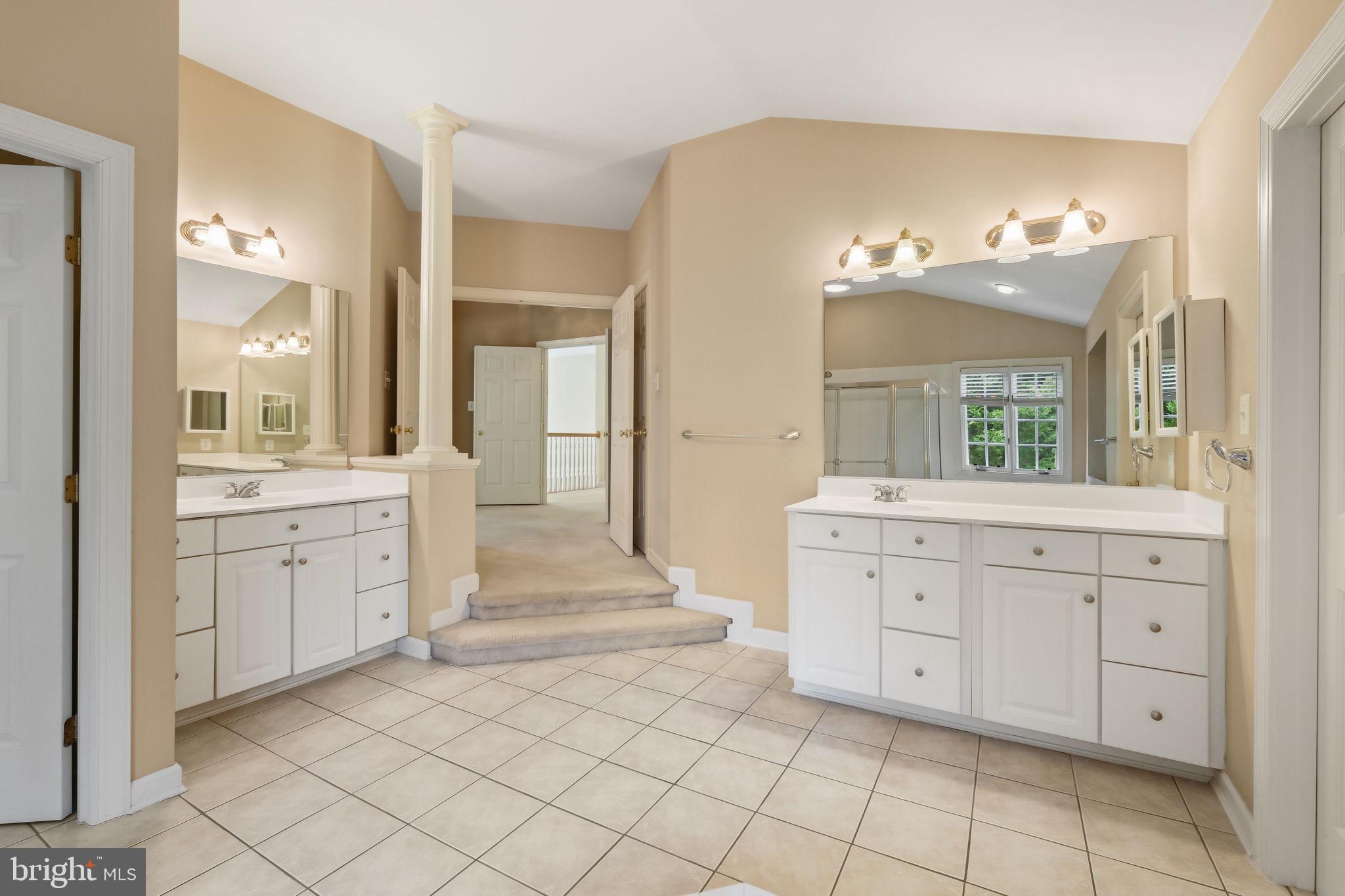 GLEN MILL KNOLLS - Residential